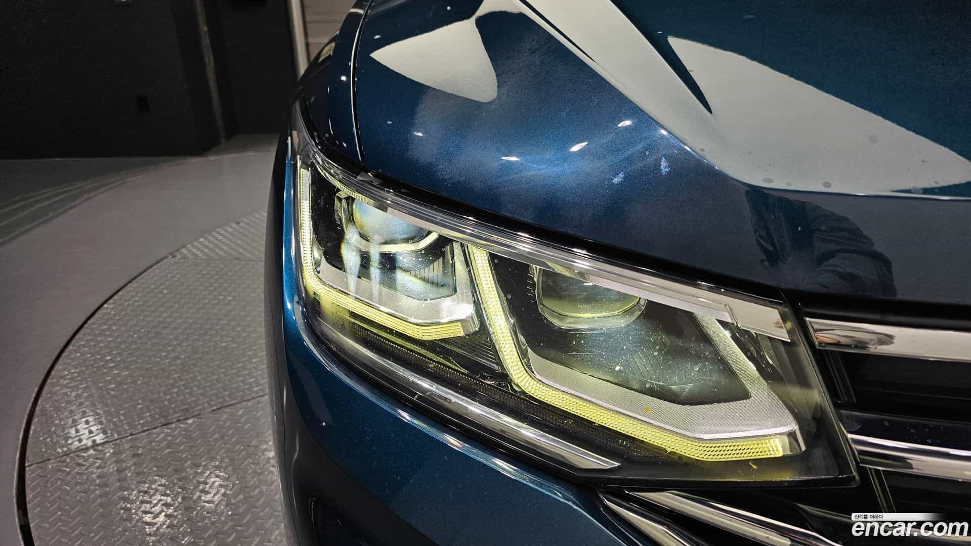 Tiguan Volkswagen 2021.10-OUTER-032