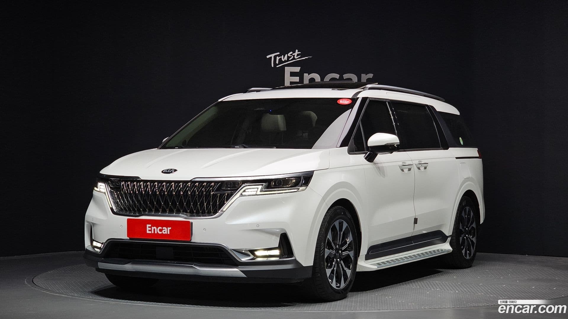 Main__Slider__Photo:Canival Kia 2020.10-0