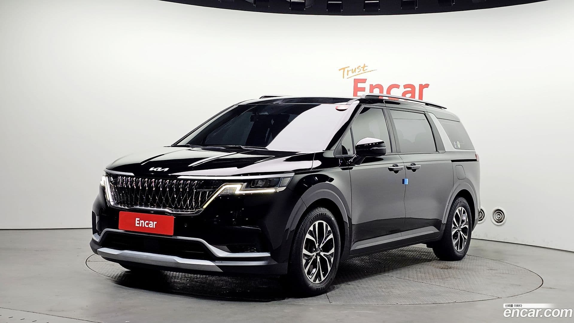 Main__Slider__Photo:Canival Kia 2022.2-0