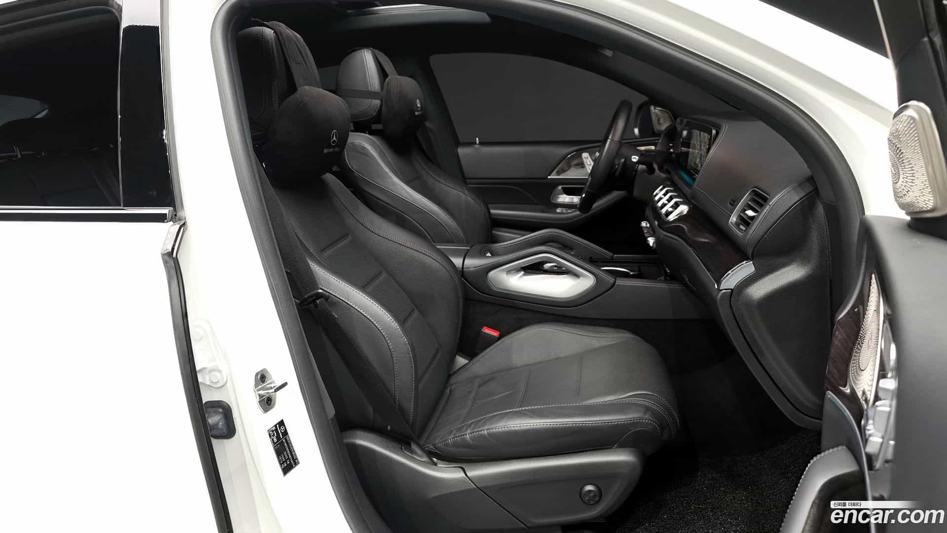 GLE-Class Mercedes-Benz 2022.8-OPTION-015