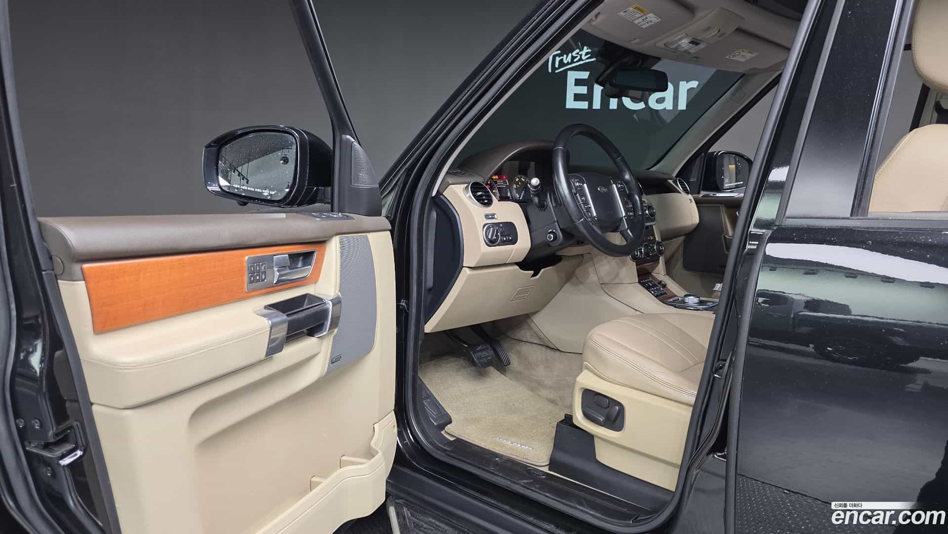 Discovery Land Rover 2016.0-INNER-010