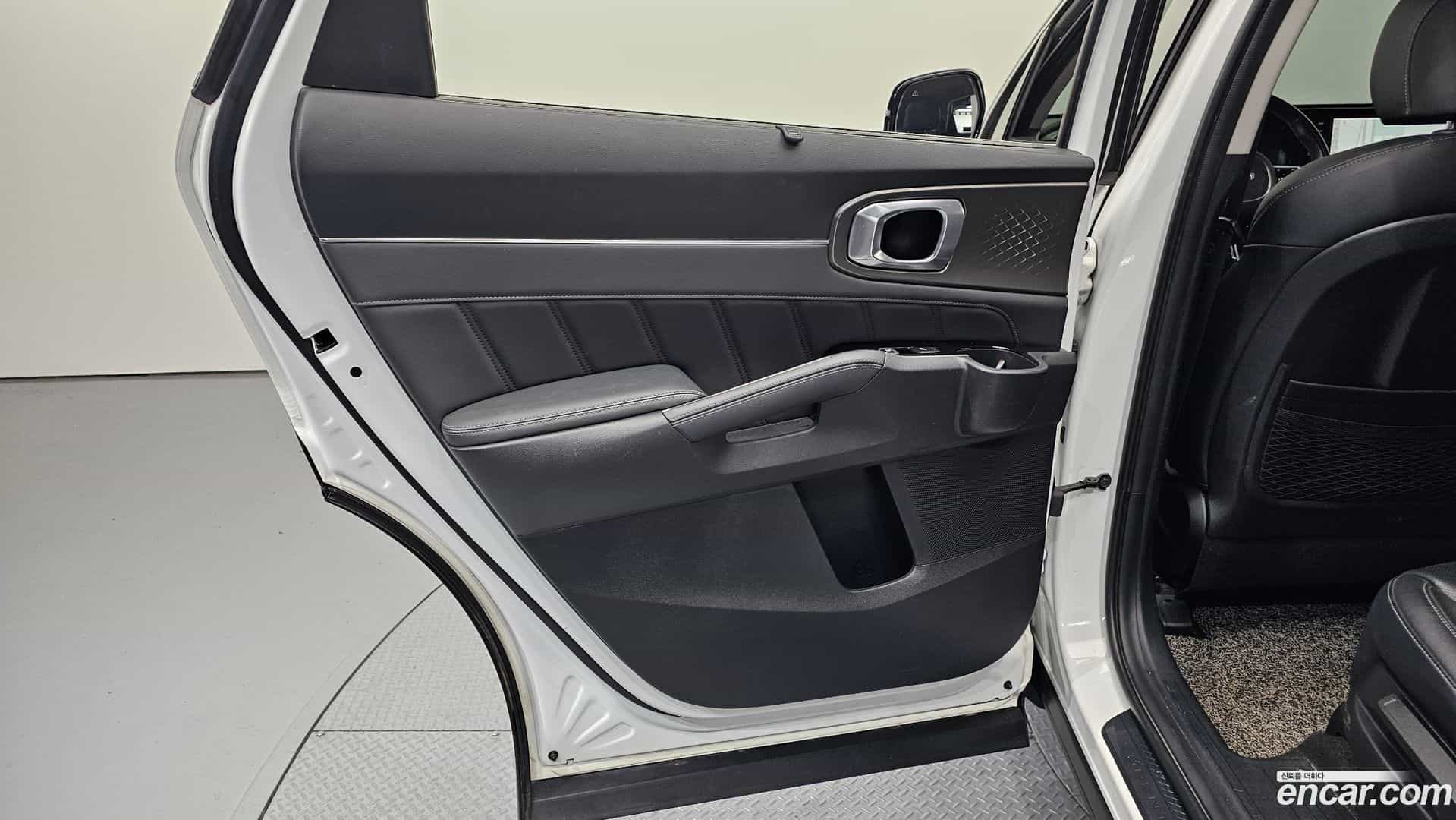 Sorento Kia 2022.3-INNER-035