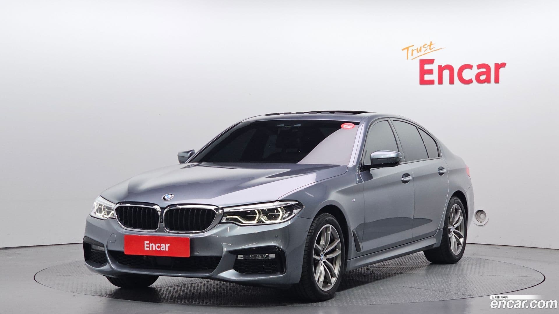 Main__Slider__Photo:5-Series BMW 2017.4-0
