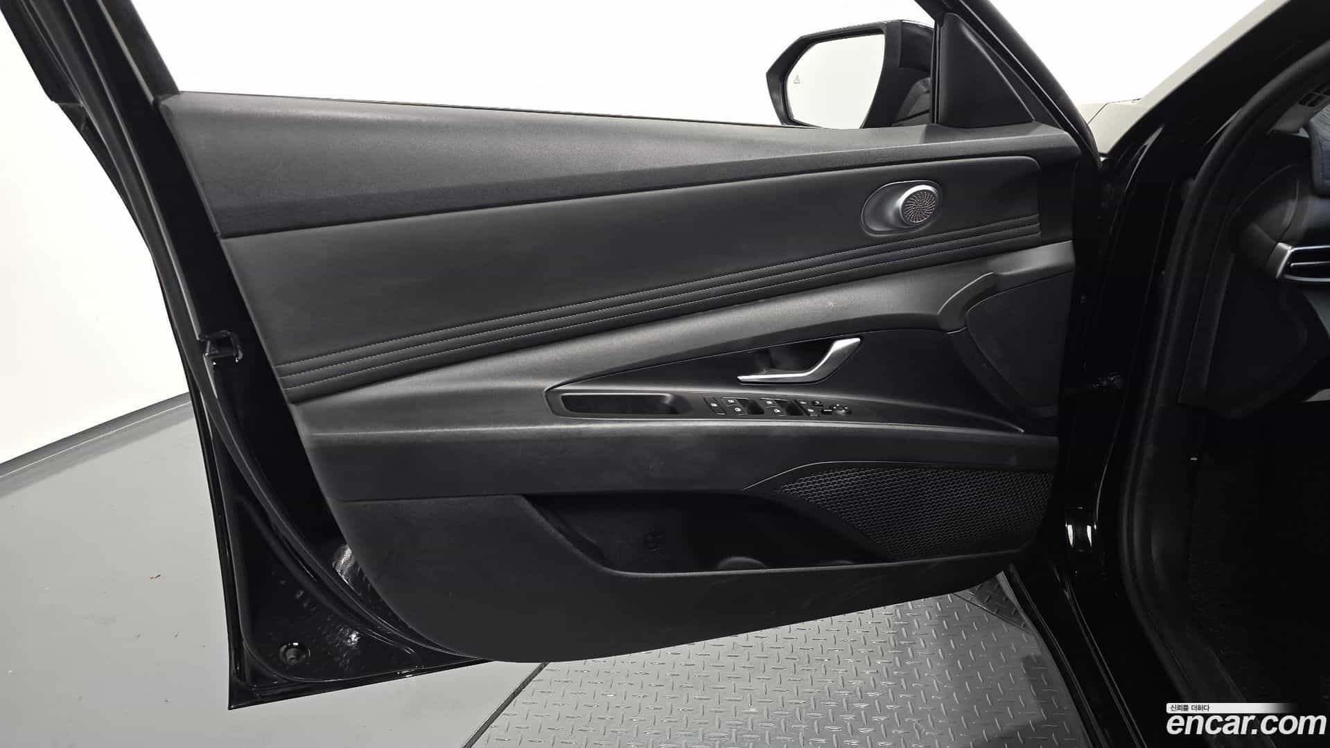 AVANTE Hyundai 2021.2-INNER-034