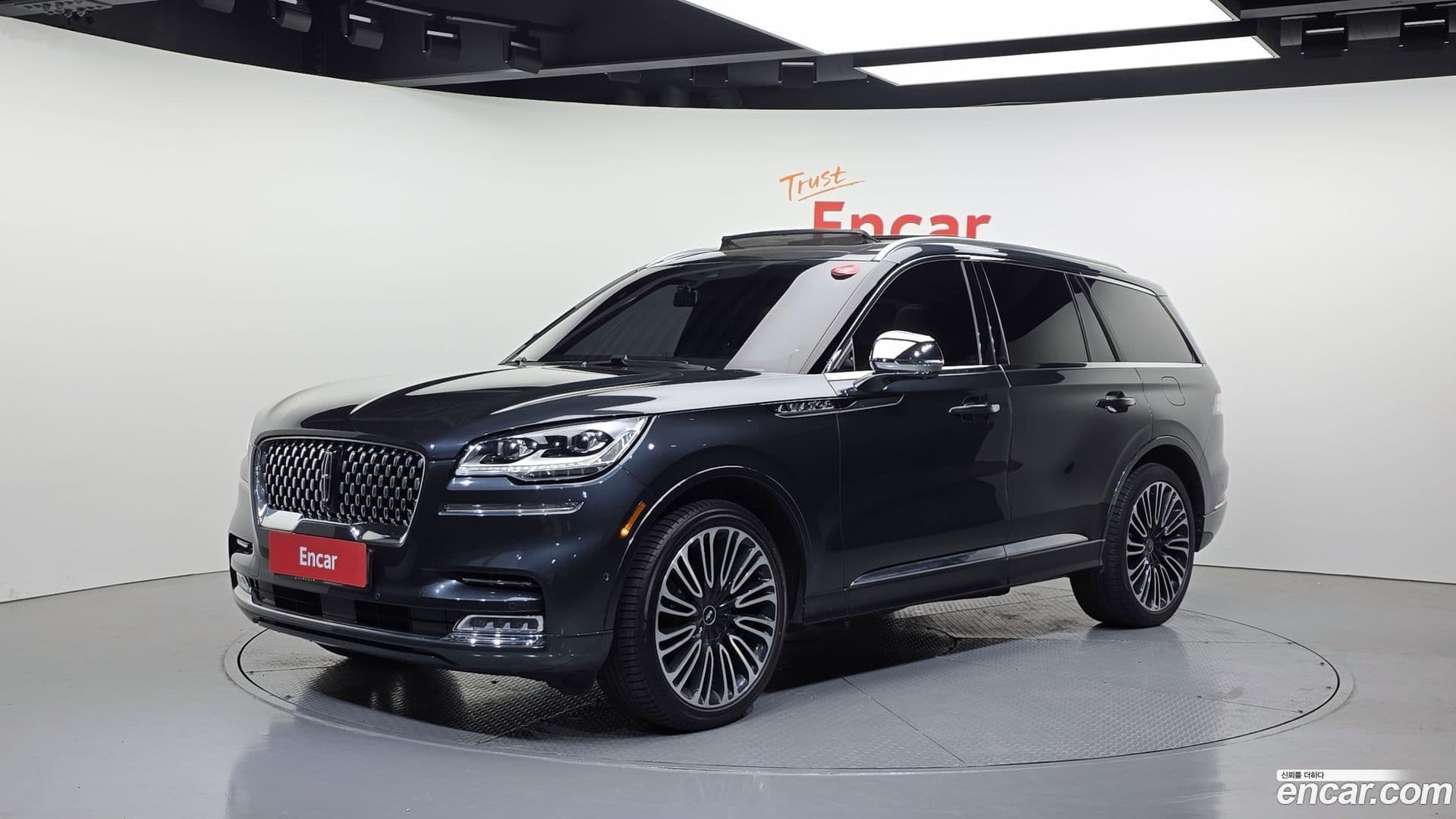 Main__Slider__Photo:Aviator Lincoln 2022.3-0