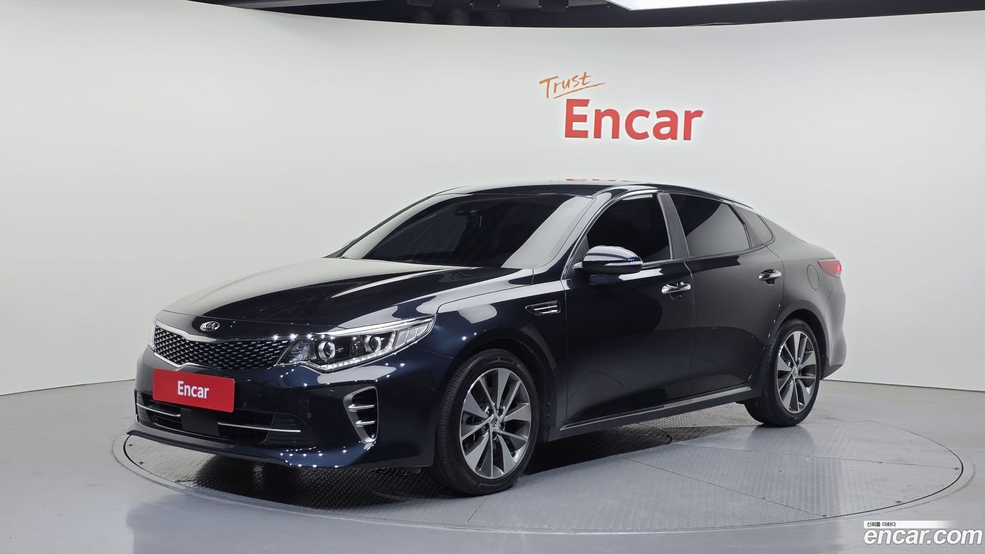 Main__Slider__Photo:K5 Kia 2015.8-0