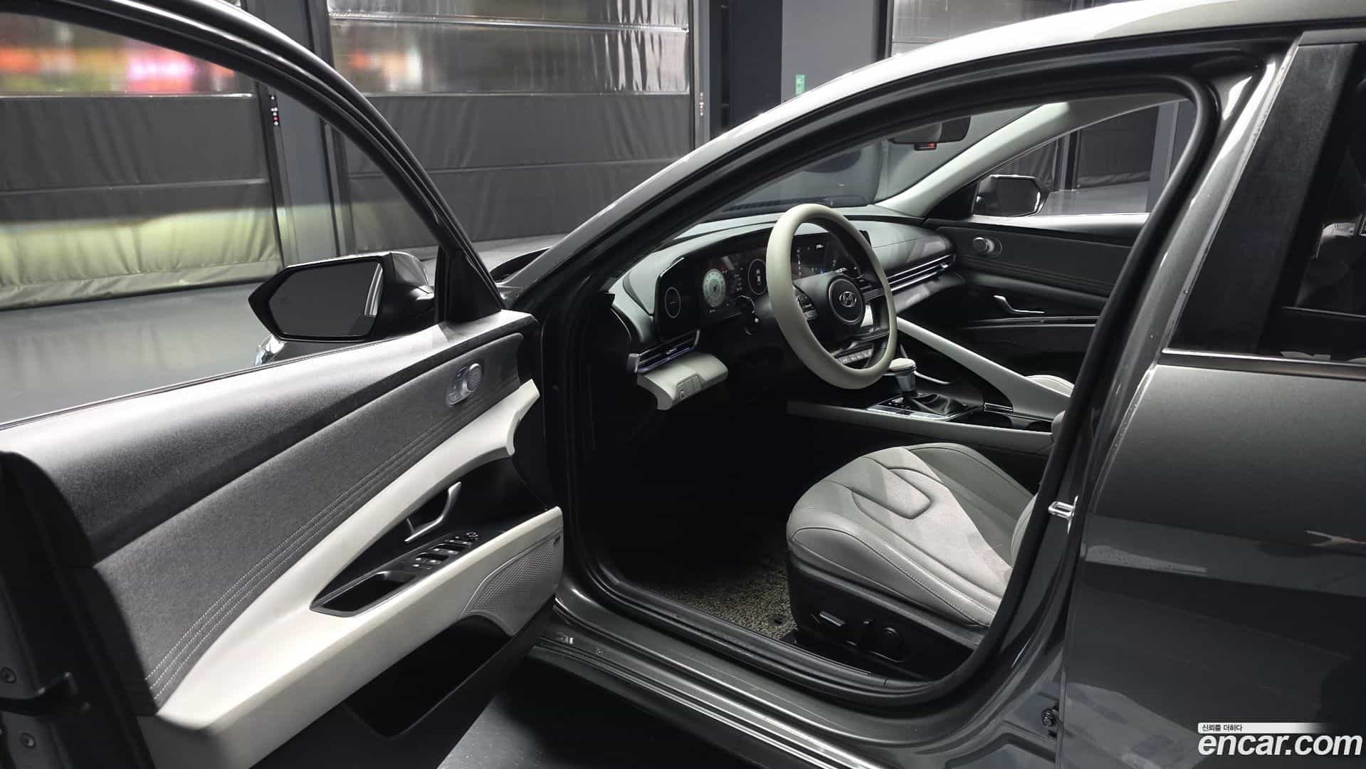 AVANTE Hyundai 2021.6-INNER-010