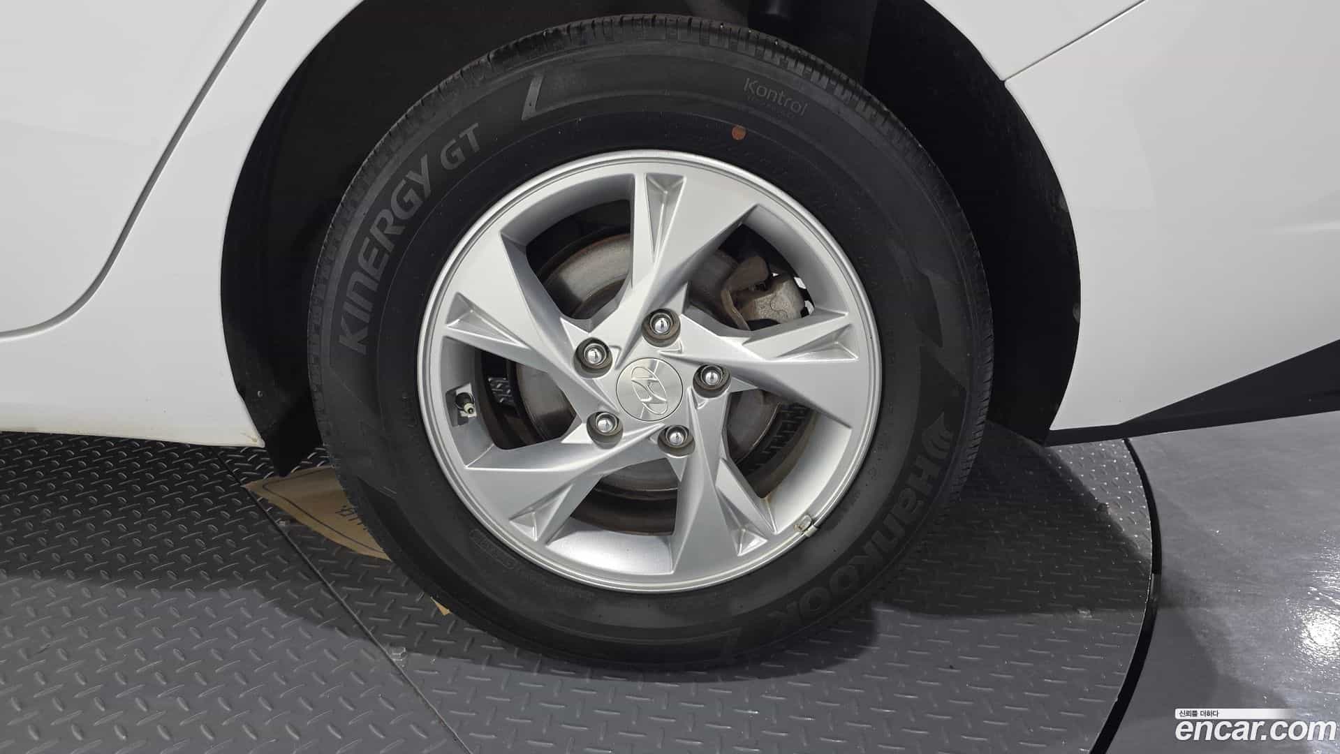 AVANTE Hyundai 2021.6-OUTER-031