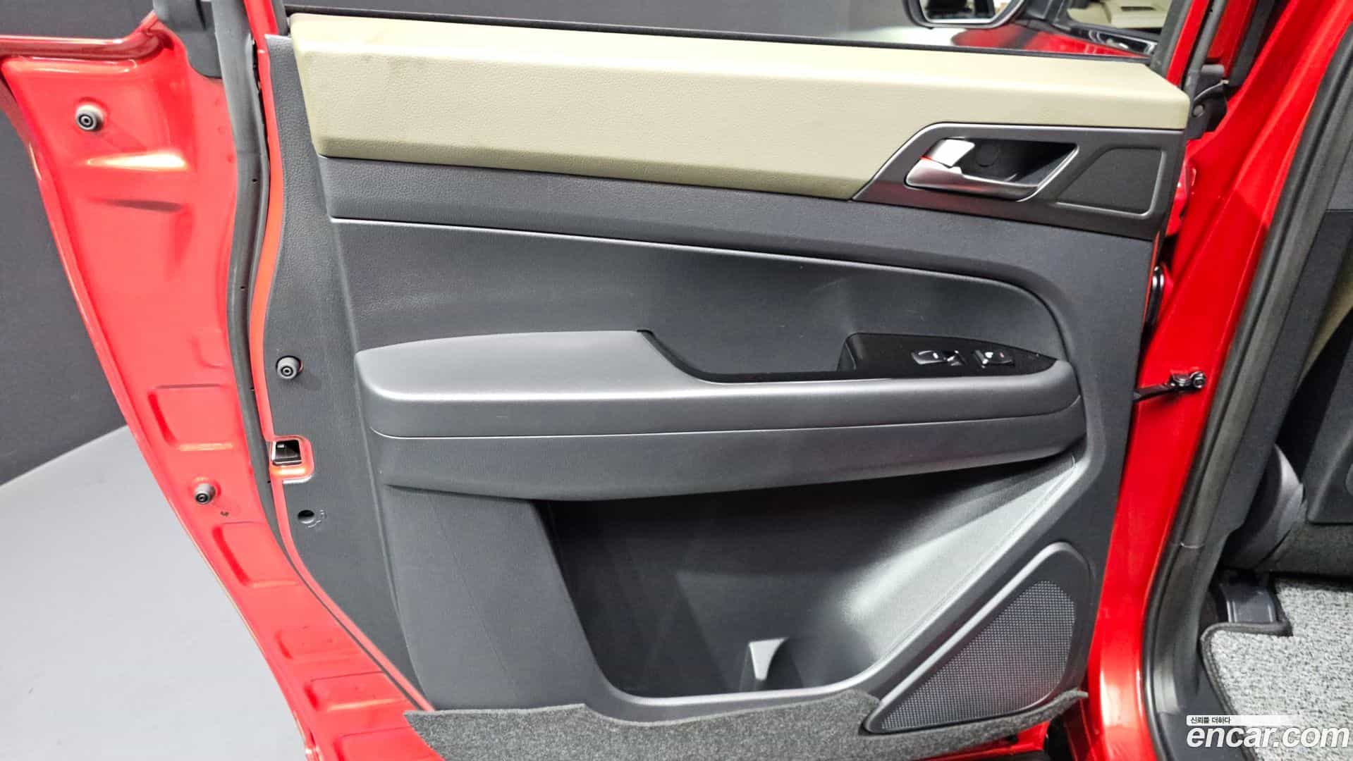 Rexton KG Mobility 2024.5-INNER-035