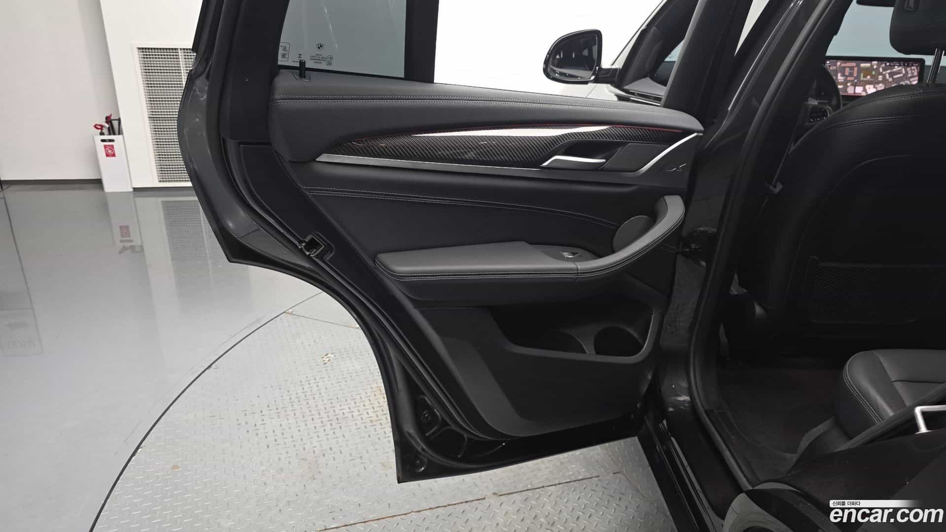X4 BMW 2023.11-INNER-035