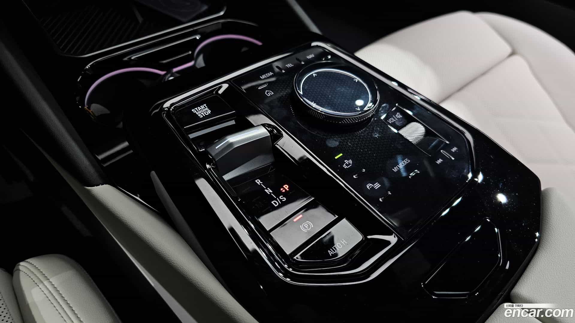 5-Series BMW 2025.8-INNER-009