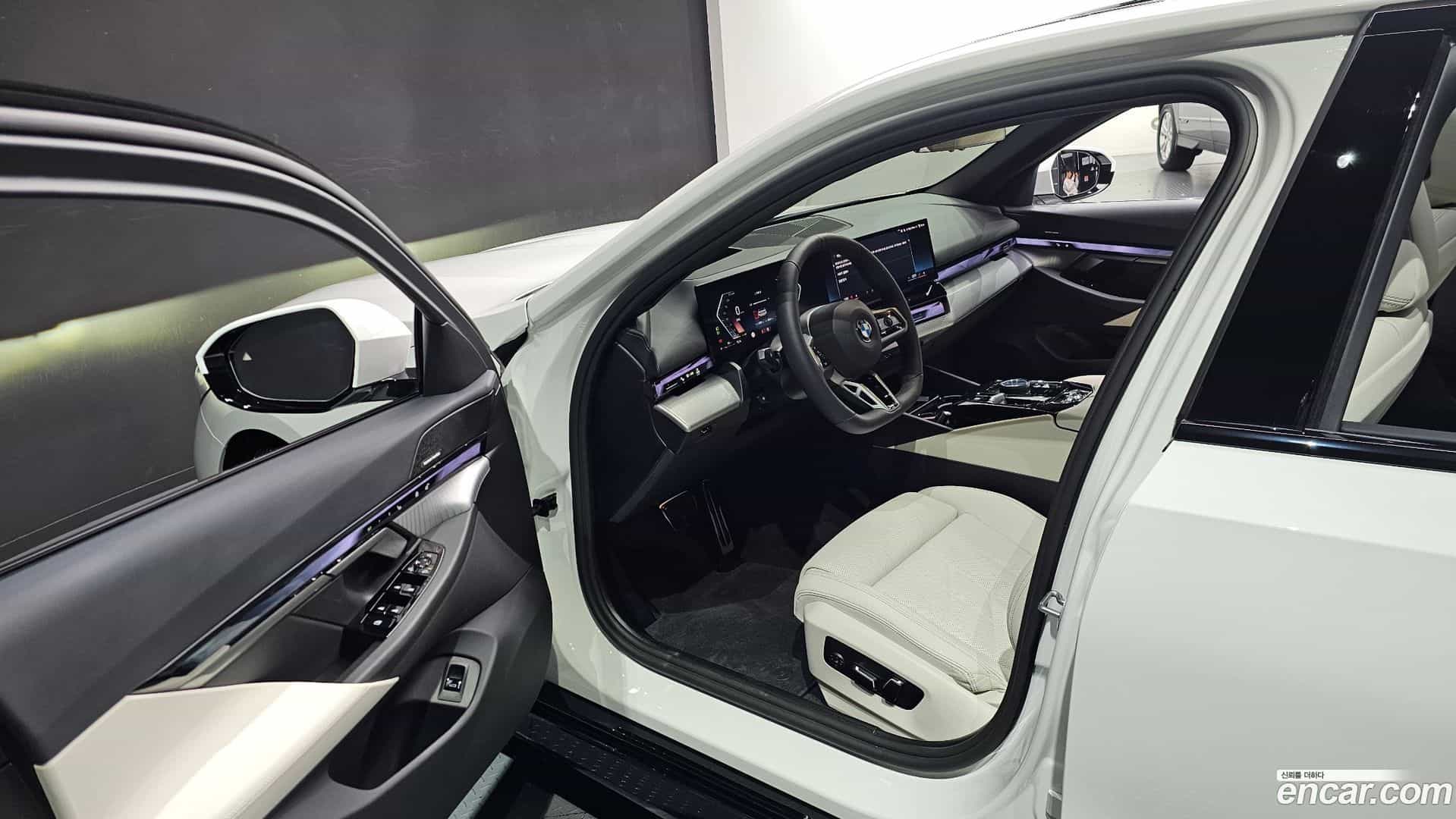 5-Series BMW 2025.8-INNER-010