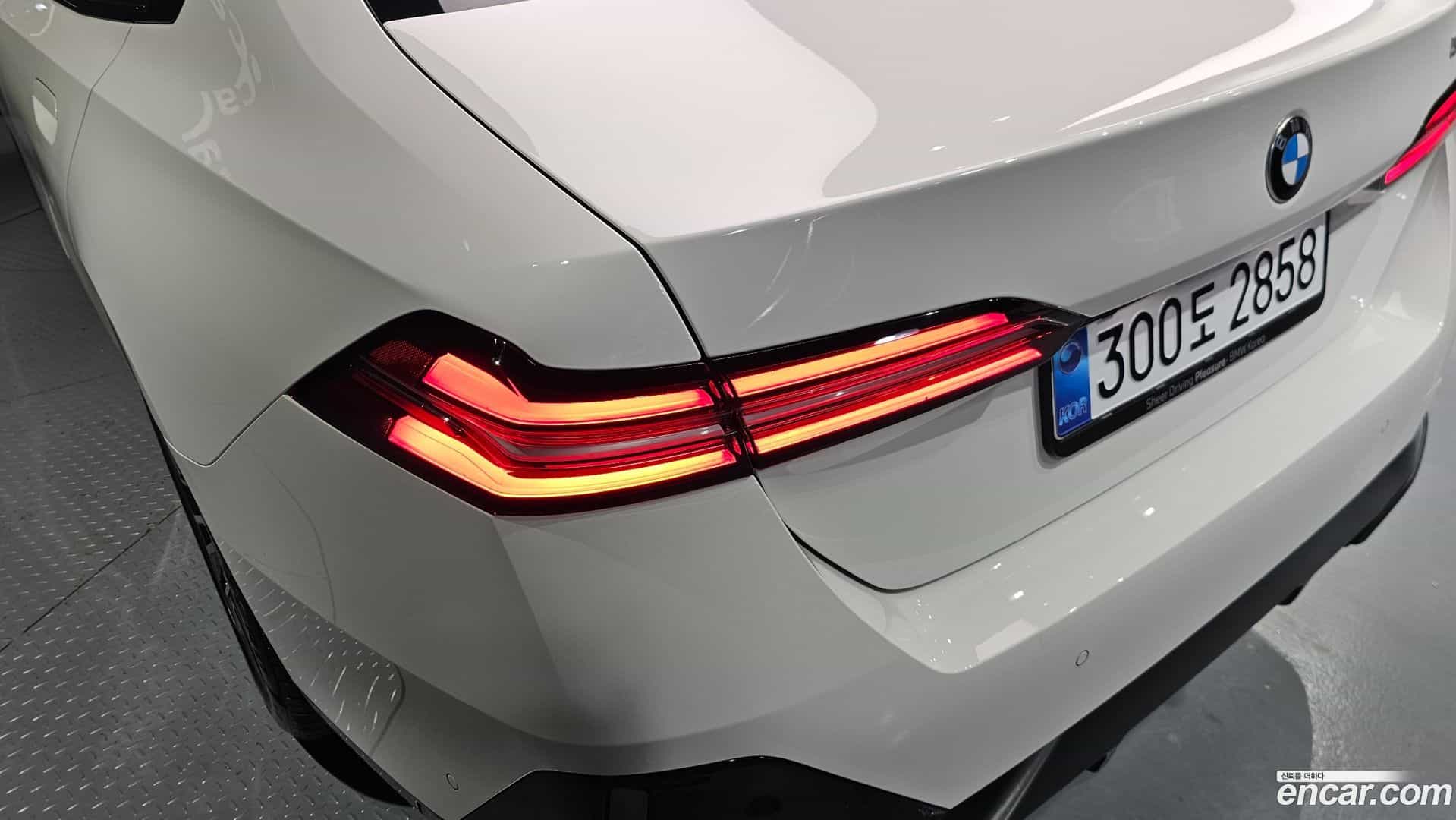 5-Series BMW 2025.8-OUTER-033