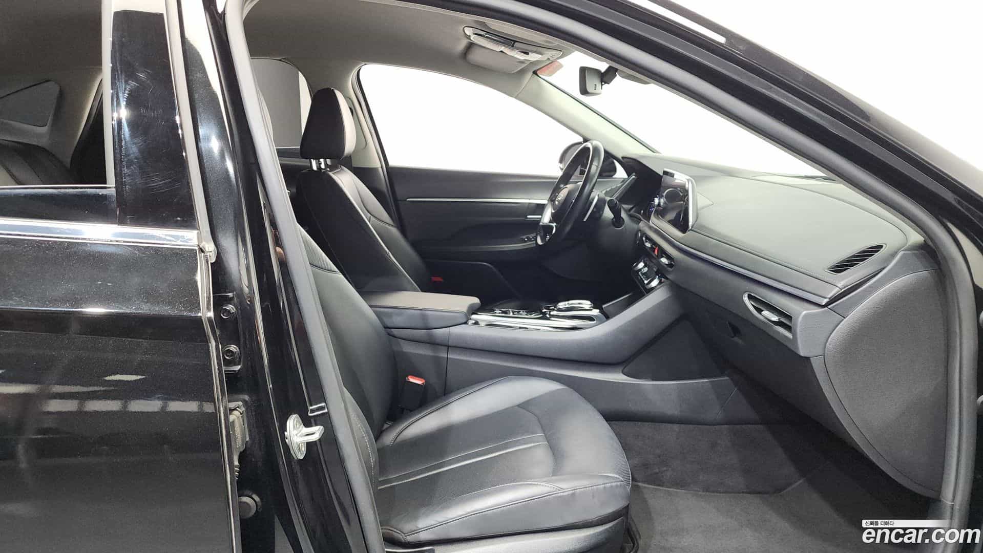 Sonata Hyundai 2022.2-INNER-036