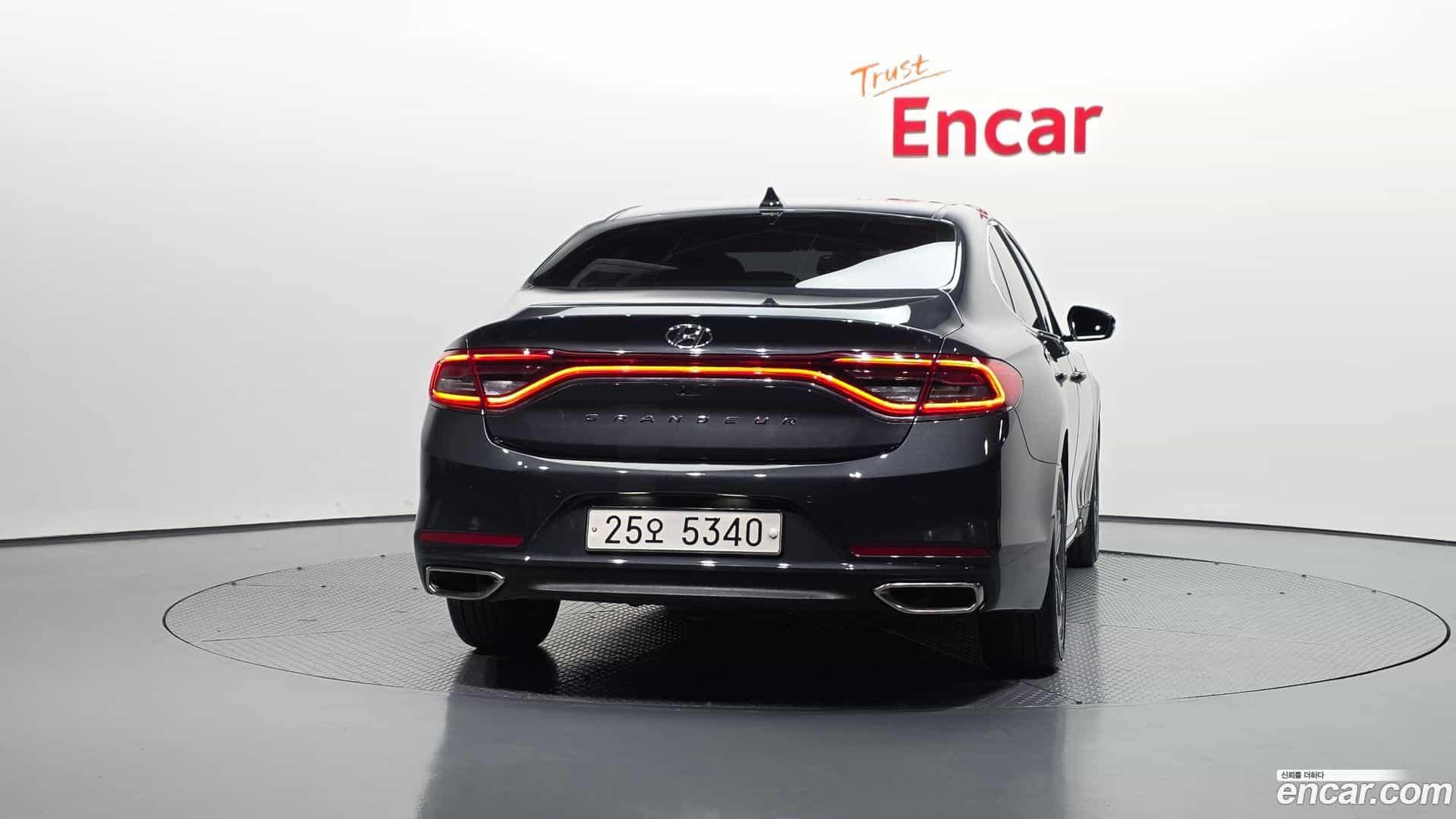 Grandeur Hyundai 2018.2-OUTER-004