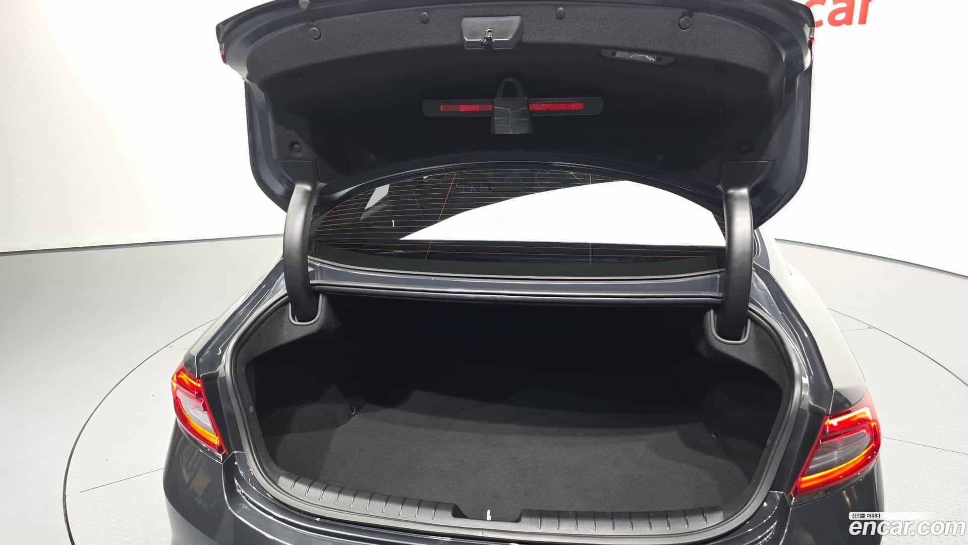 Grandeur Hyundai 2018.2-OPTION-024