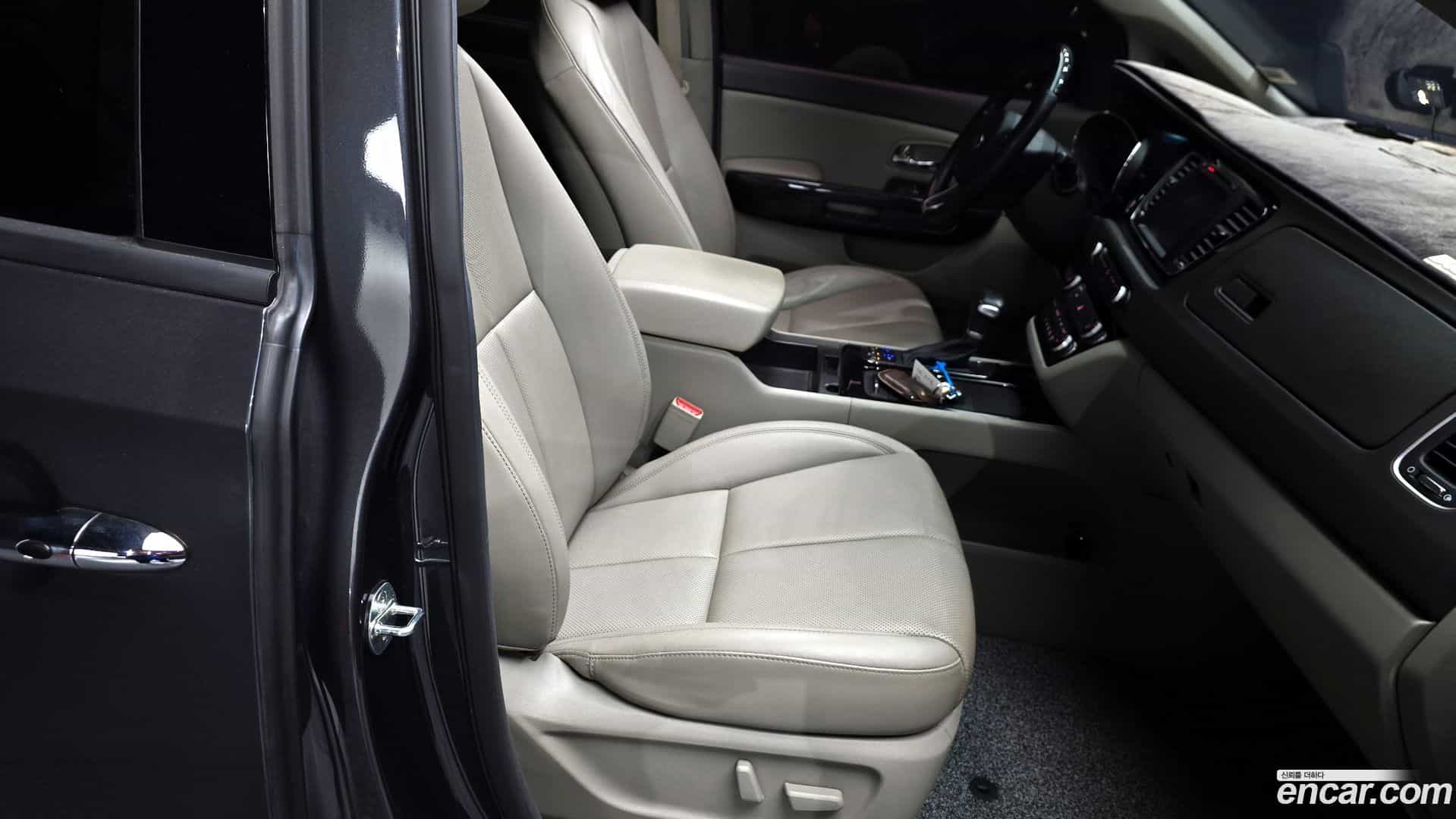 Canival Kia 2016.5-INNER-036