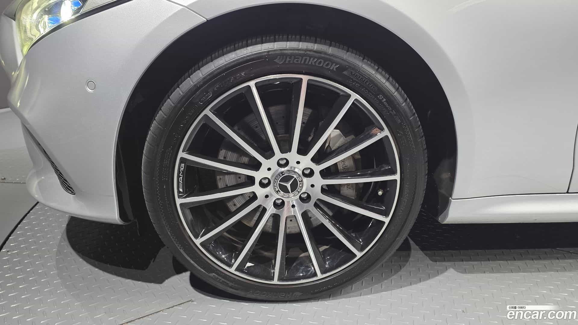 CLS-Class Mercedes-Benz 2019.7-OUTER-005