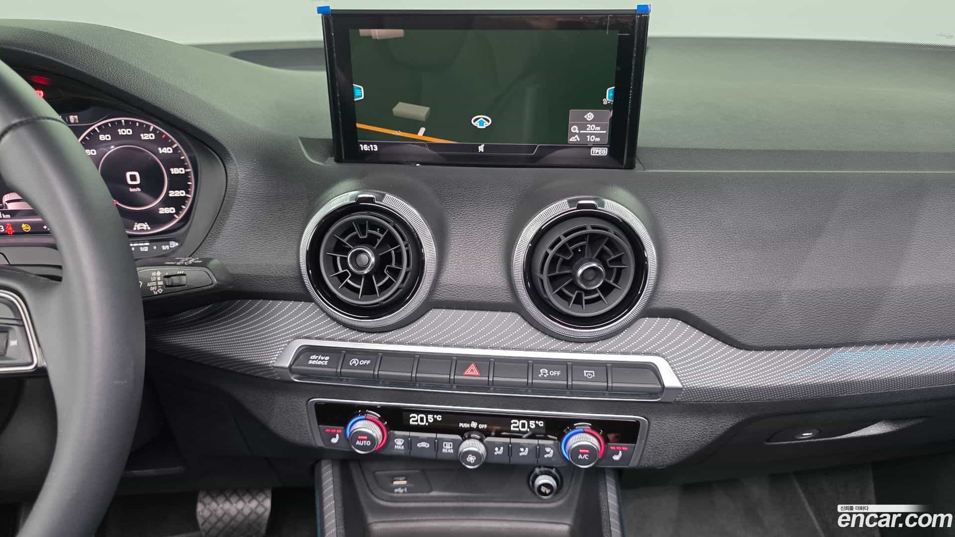 Q2 Audi 2023.11-OPTION-019