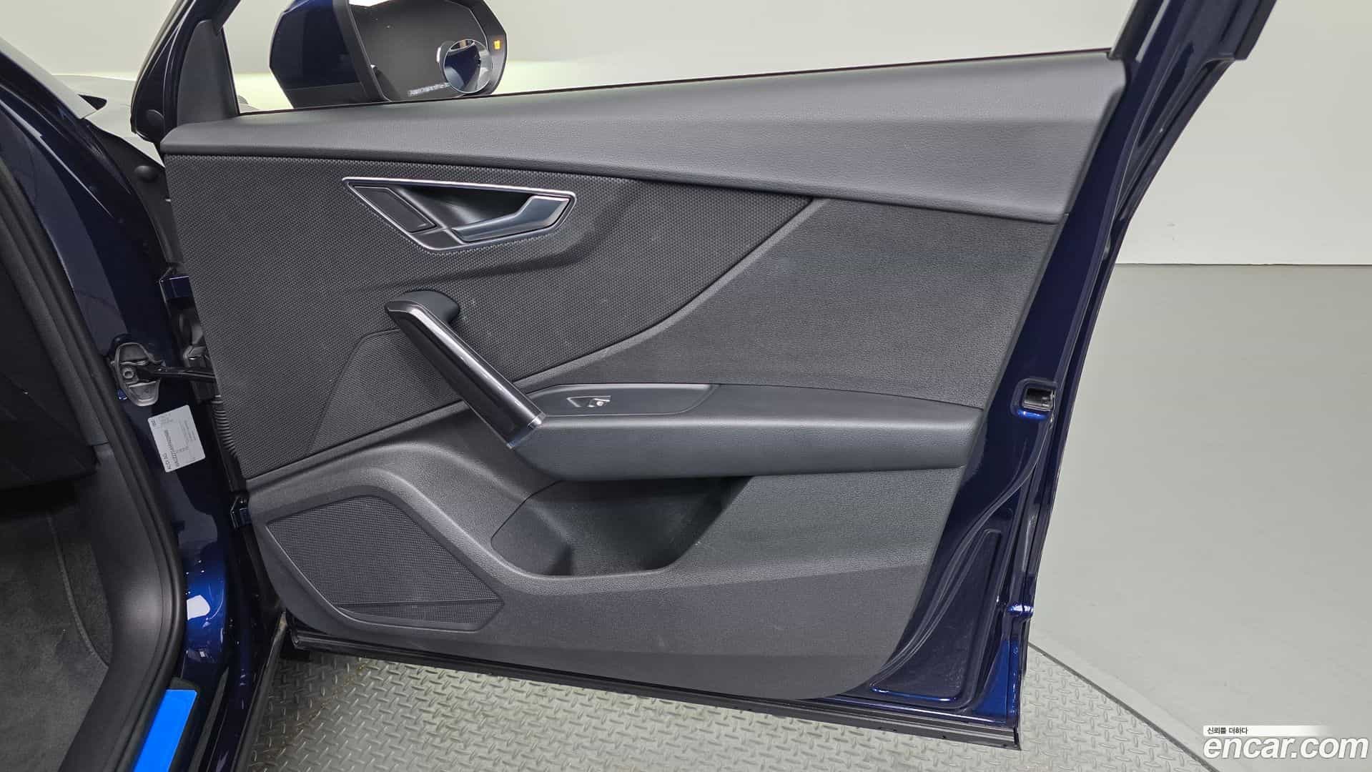 Q2 Audi 2023.11-INNER-035