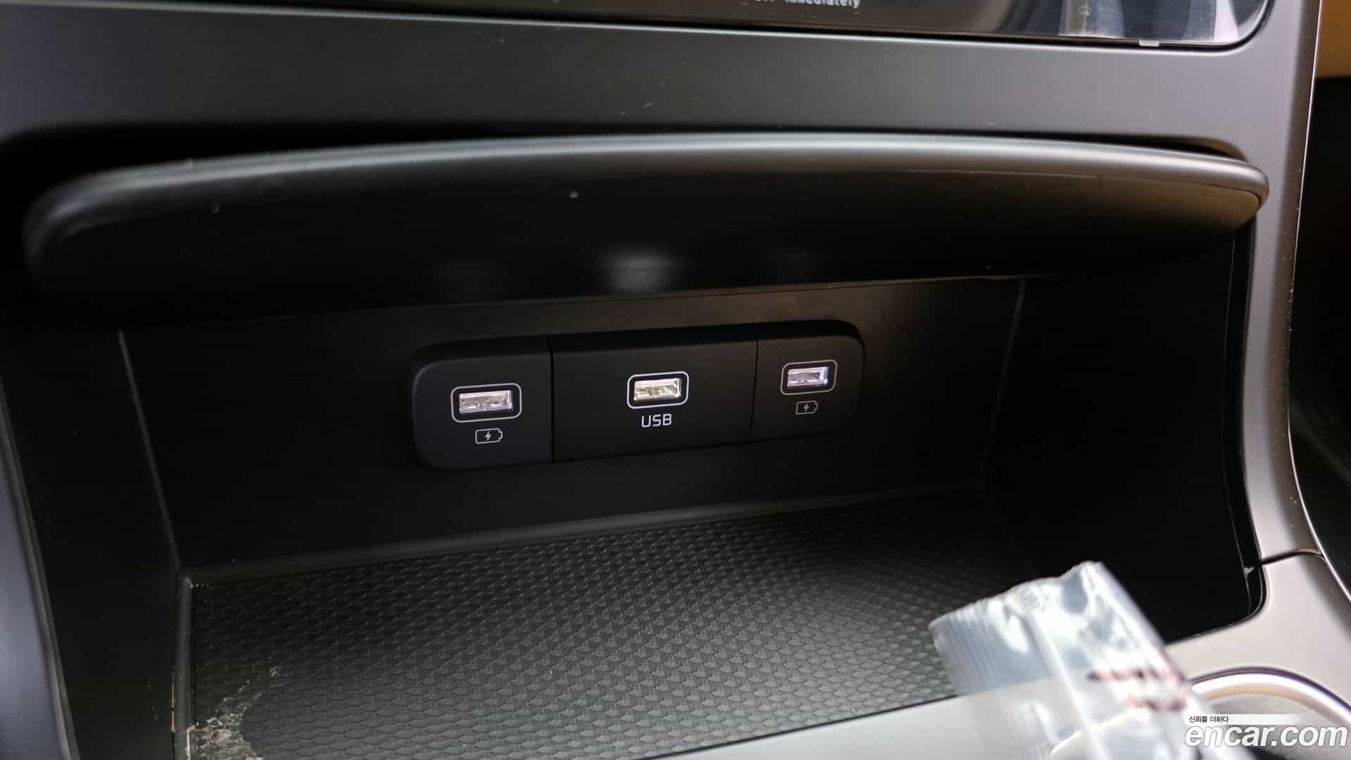 Canival Kia 2022.6-OPTION-016