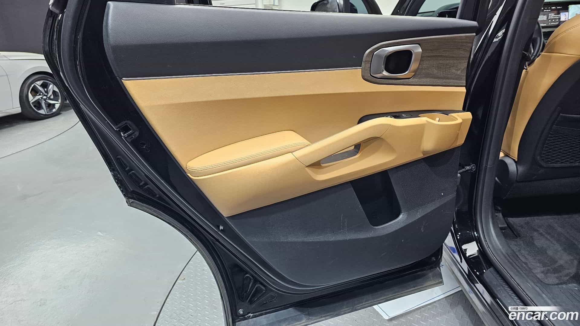 Sorento Kia 2022.2-INNER-035