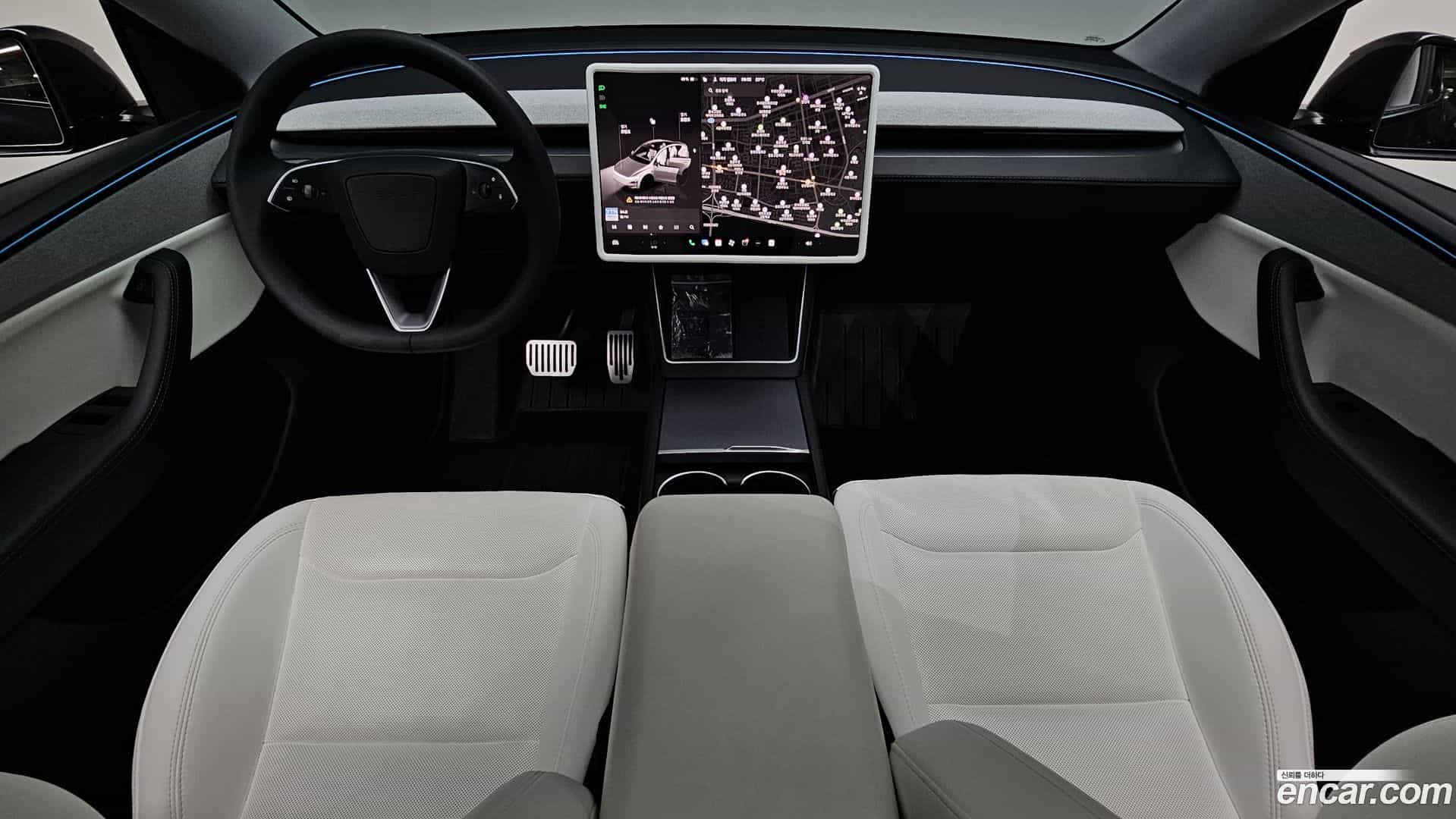 Model Y Tesla 2025.8-INNER-007