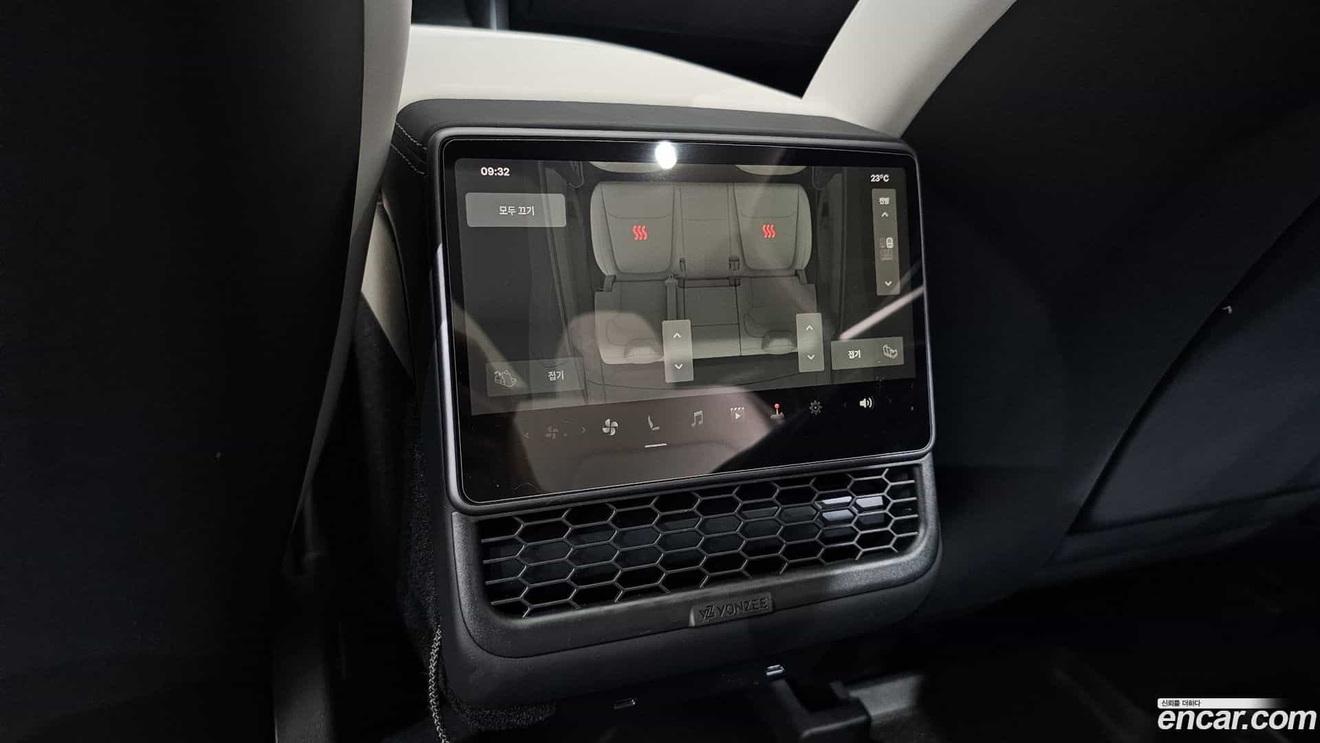 Model Y Tesla 2025.8-OPTION-023