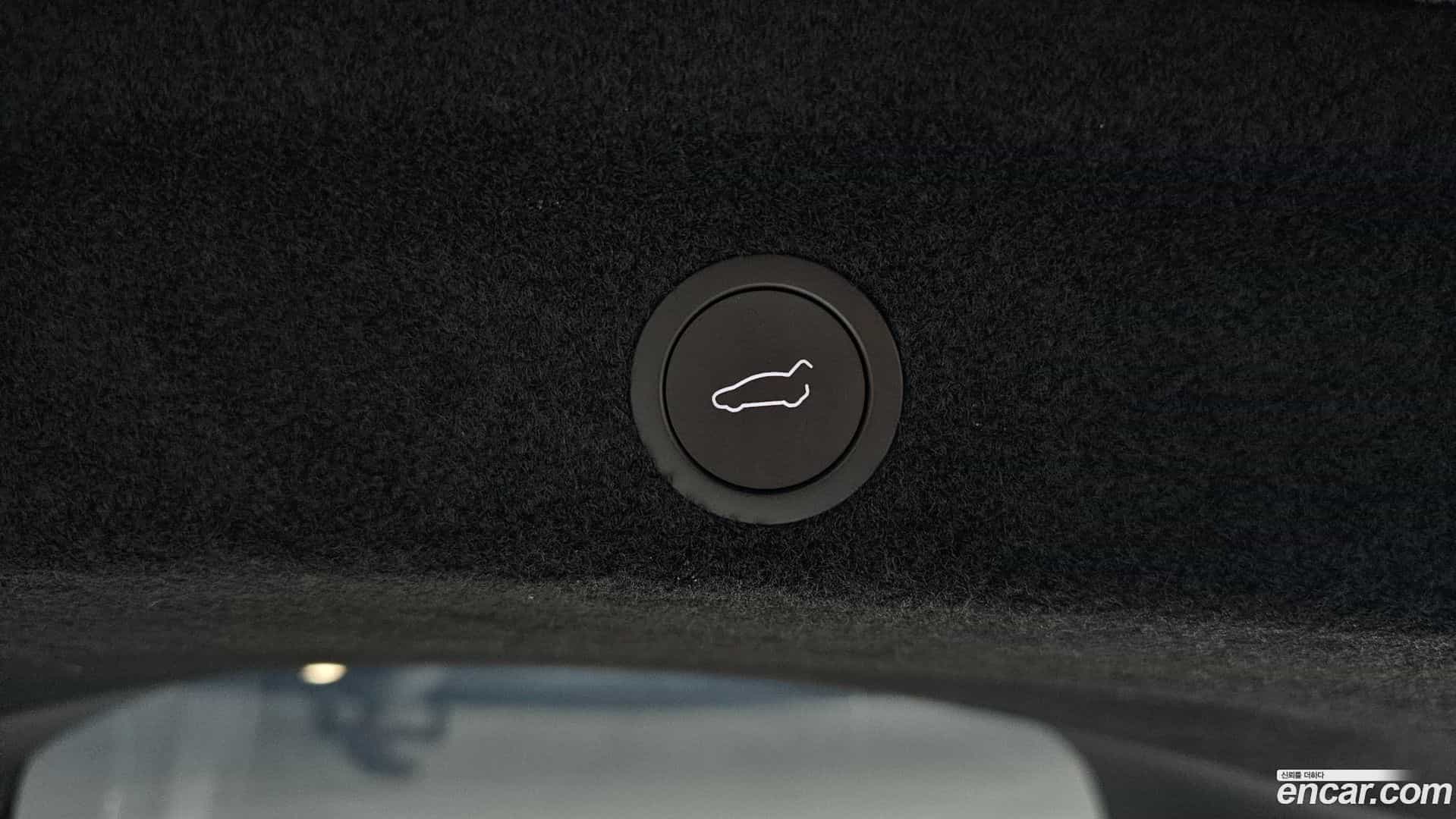 Model Y Tesla 2025.8-OPTION-040