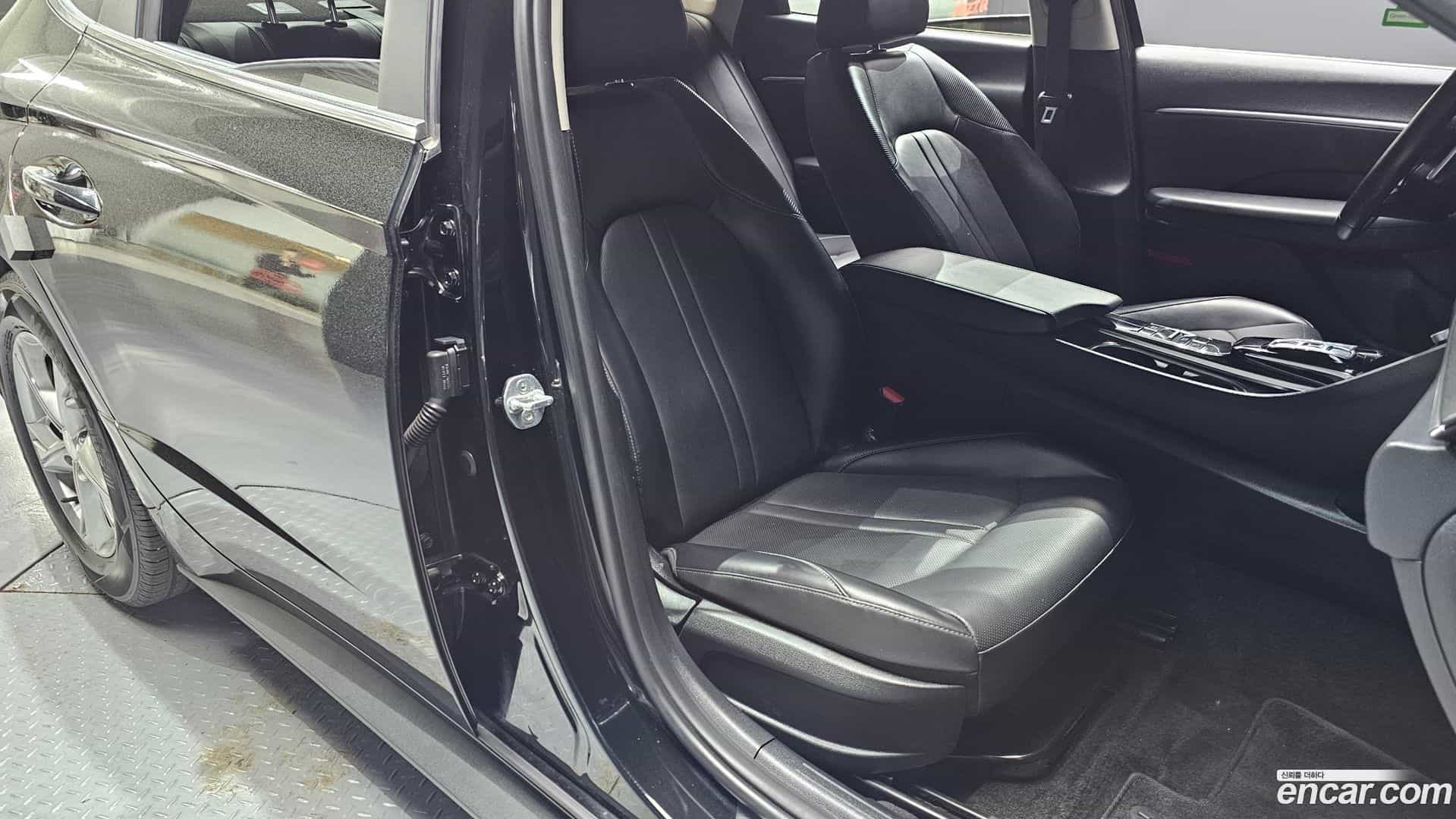 Sonata Hyundai 2021.2-OPTION-015