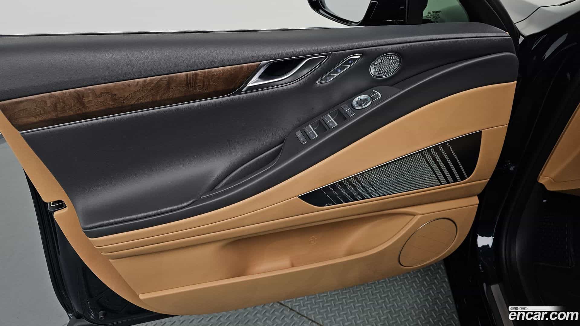 G80 Genesis 2023.2-INNER-034