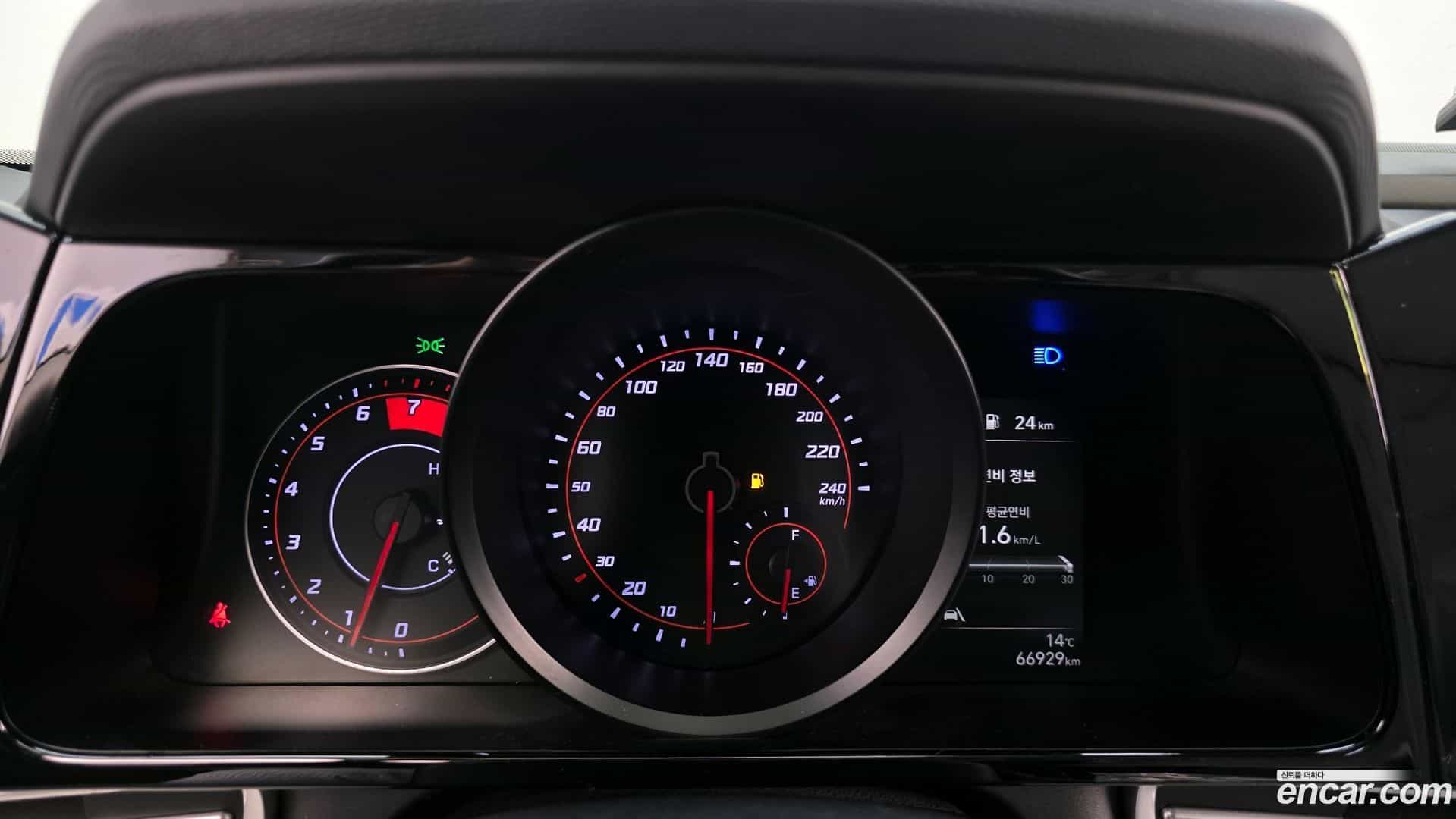 AVANTE Hyundai 2022.3-INNER-008
