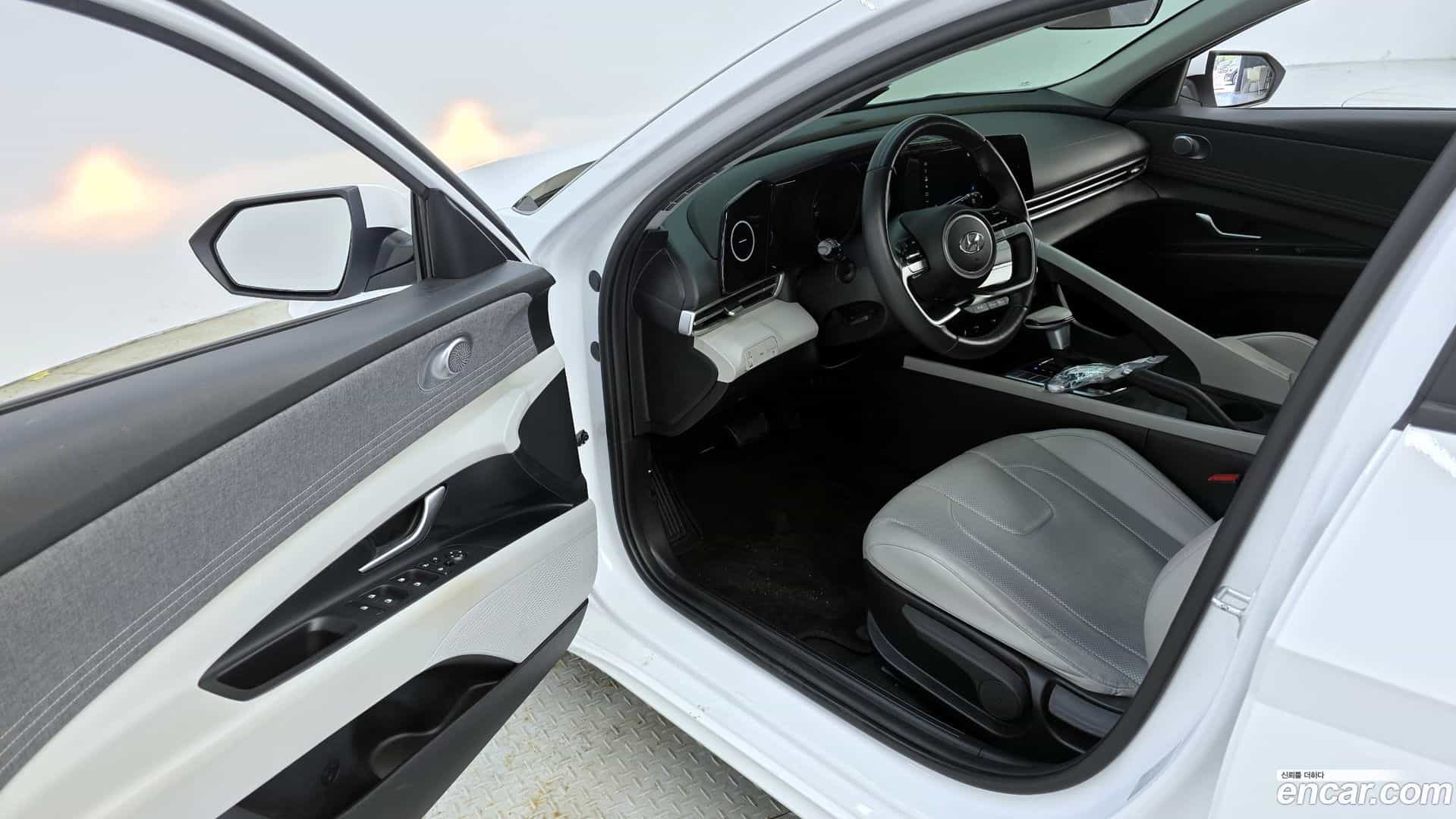 AVANTE Hyundai 2022.3-INNER-010