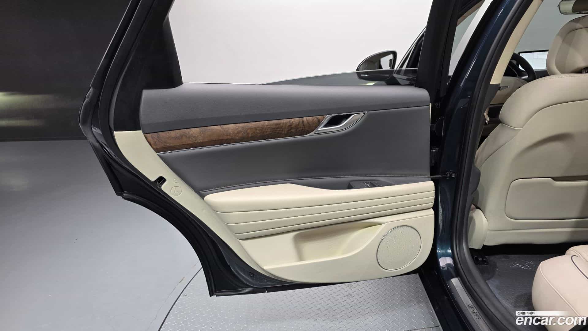 G80 Genesis 2020.8-INNER-035