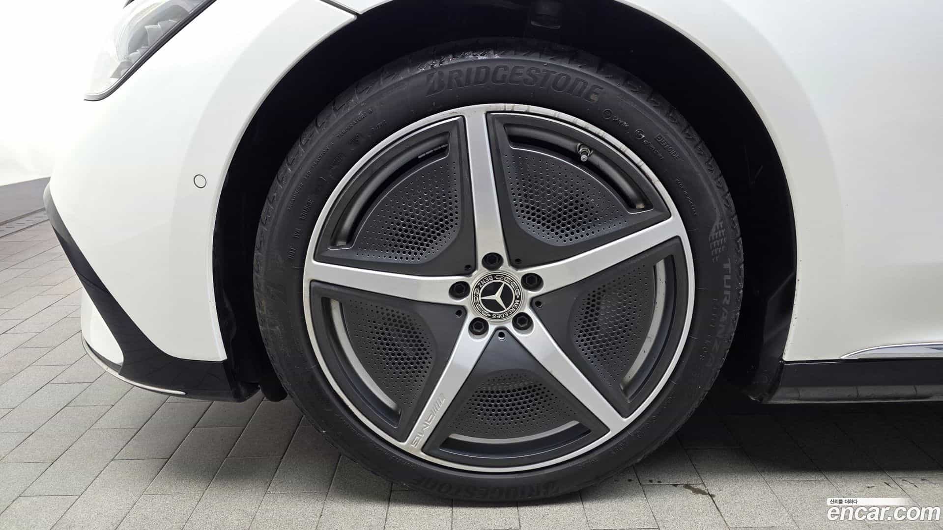 EQE Mercedes-Benz 2023.6-OUTER-005