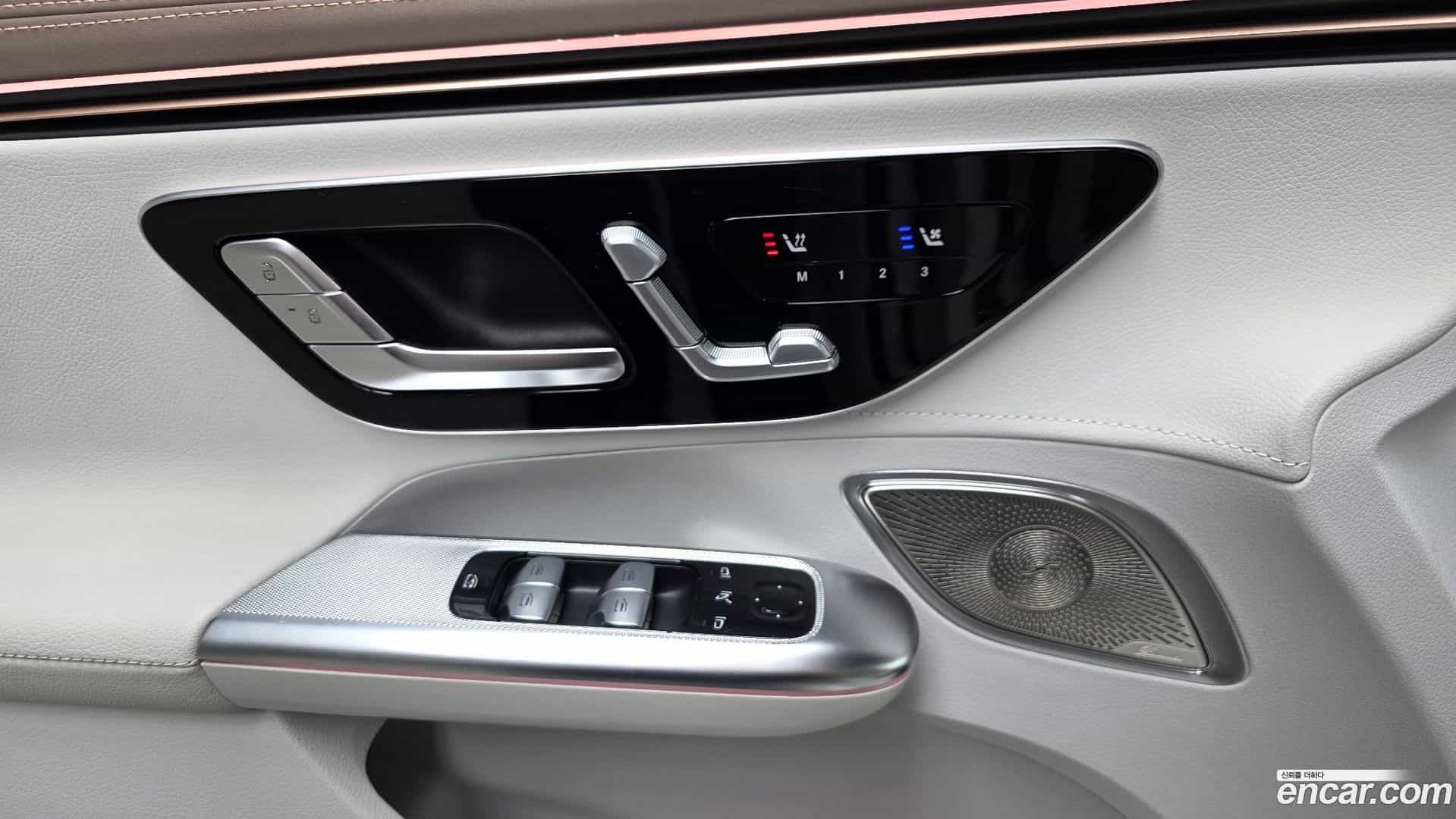 EQE Mercedes-Benz 2023.6-OPTION-022