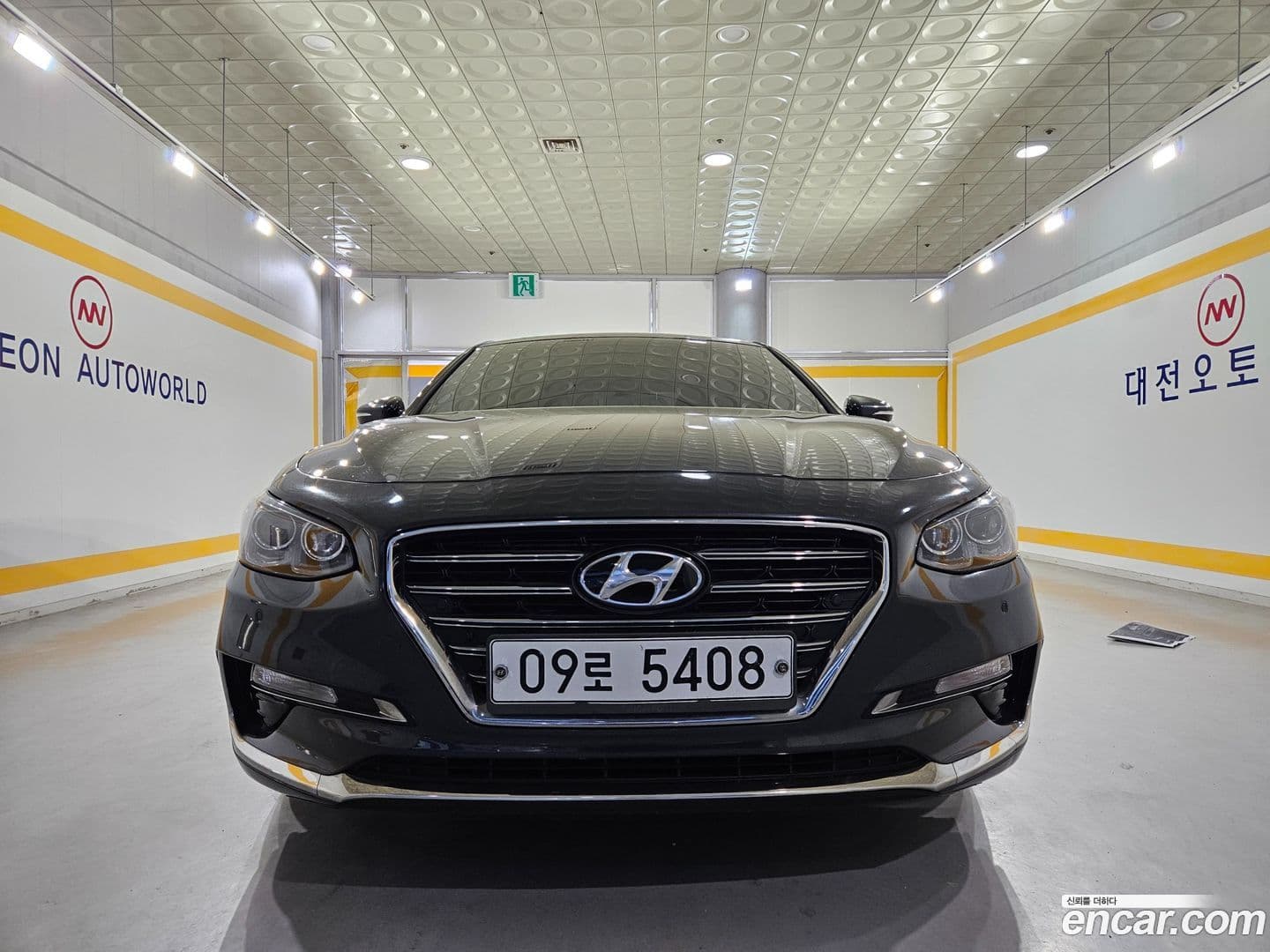 Main__Slider__Photo:Grandeur Hyundai 2018.11-0