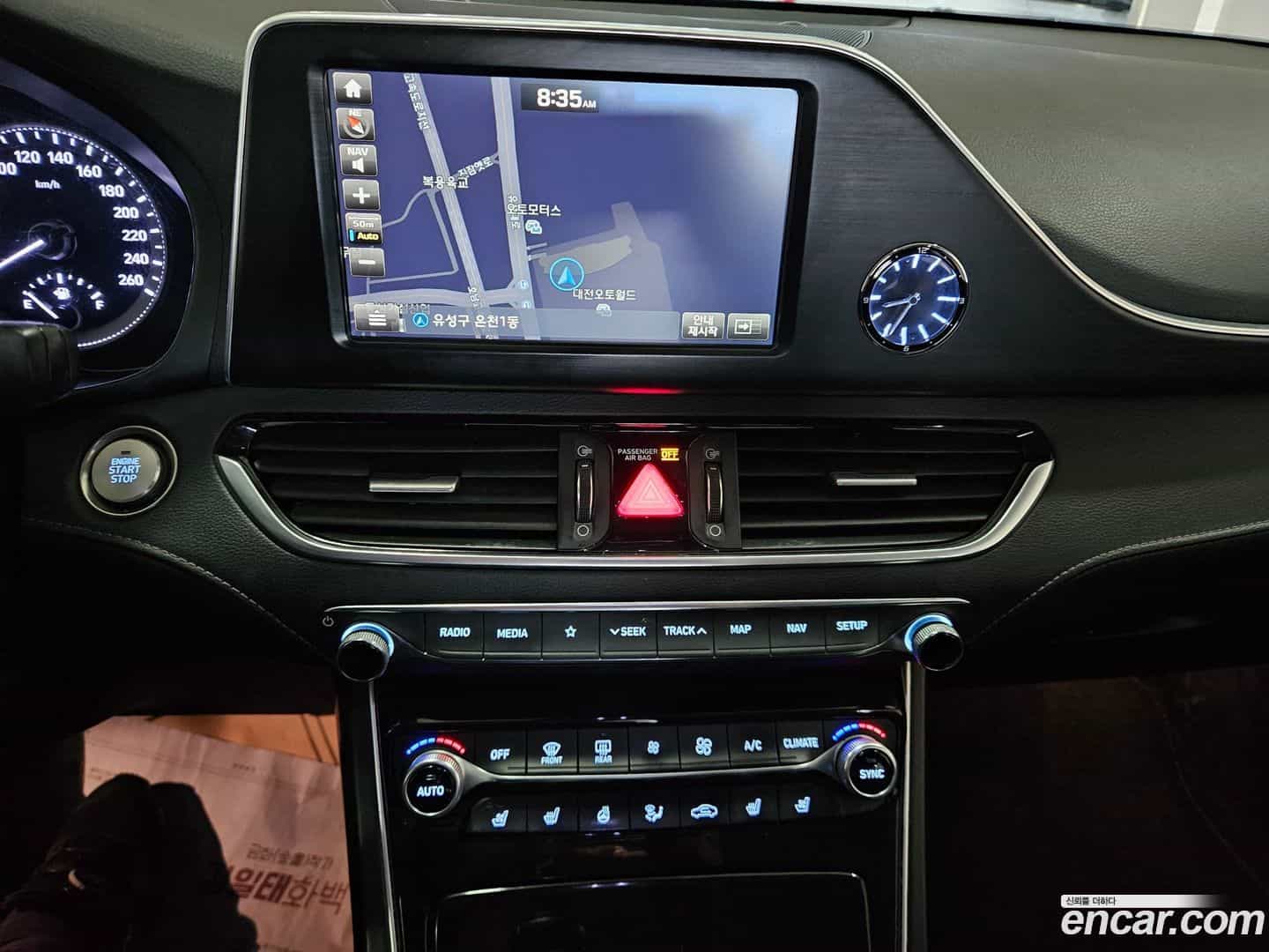 Grandeur Hyundai 2018.11-INNER-009