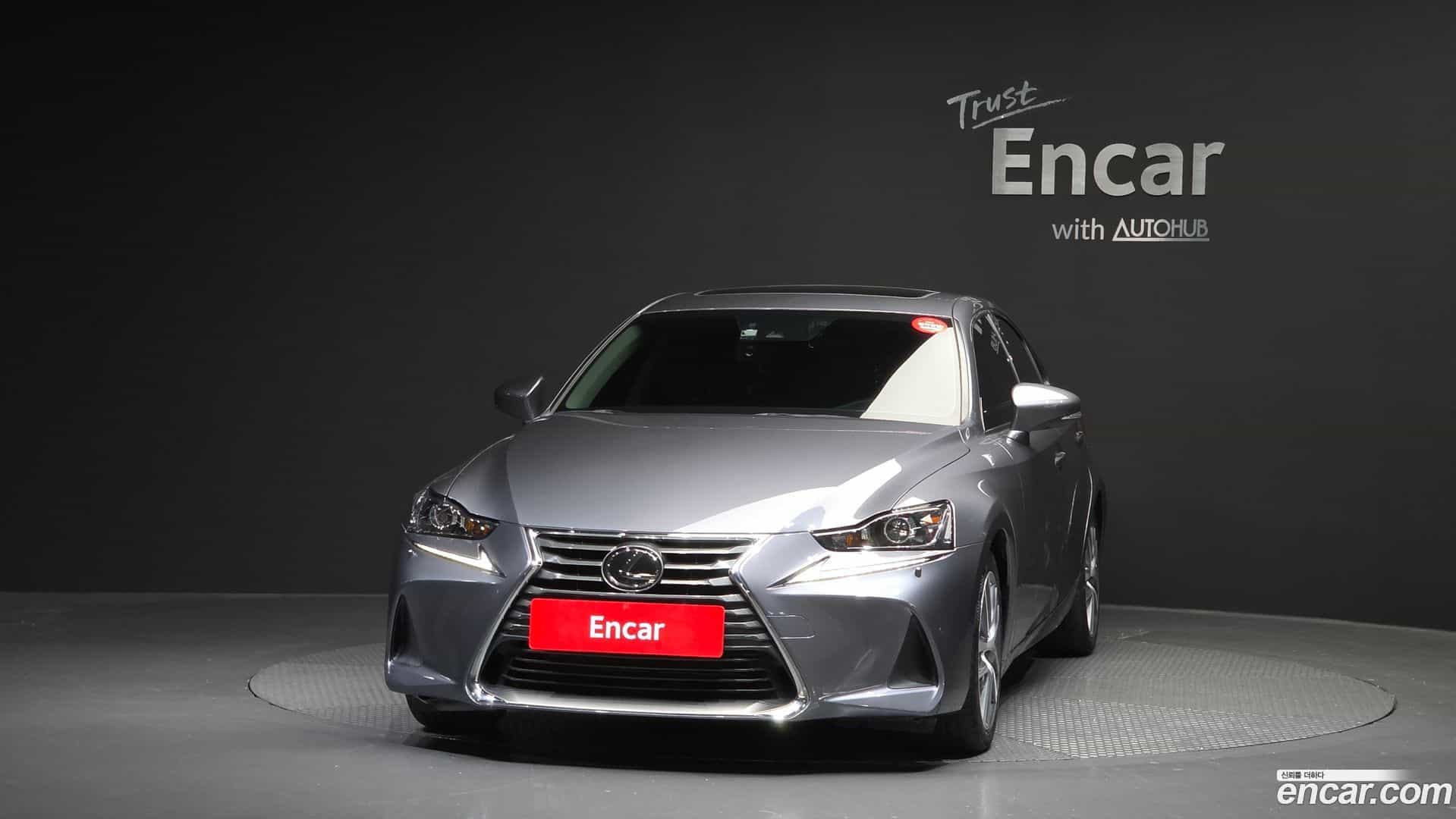 IS Lexus 2019.2-OUTER-003