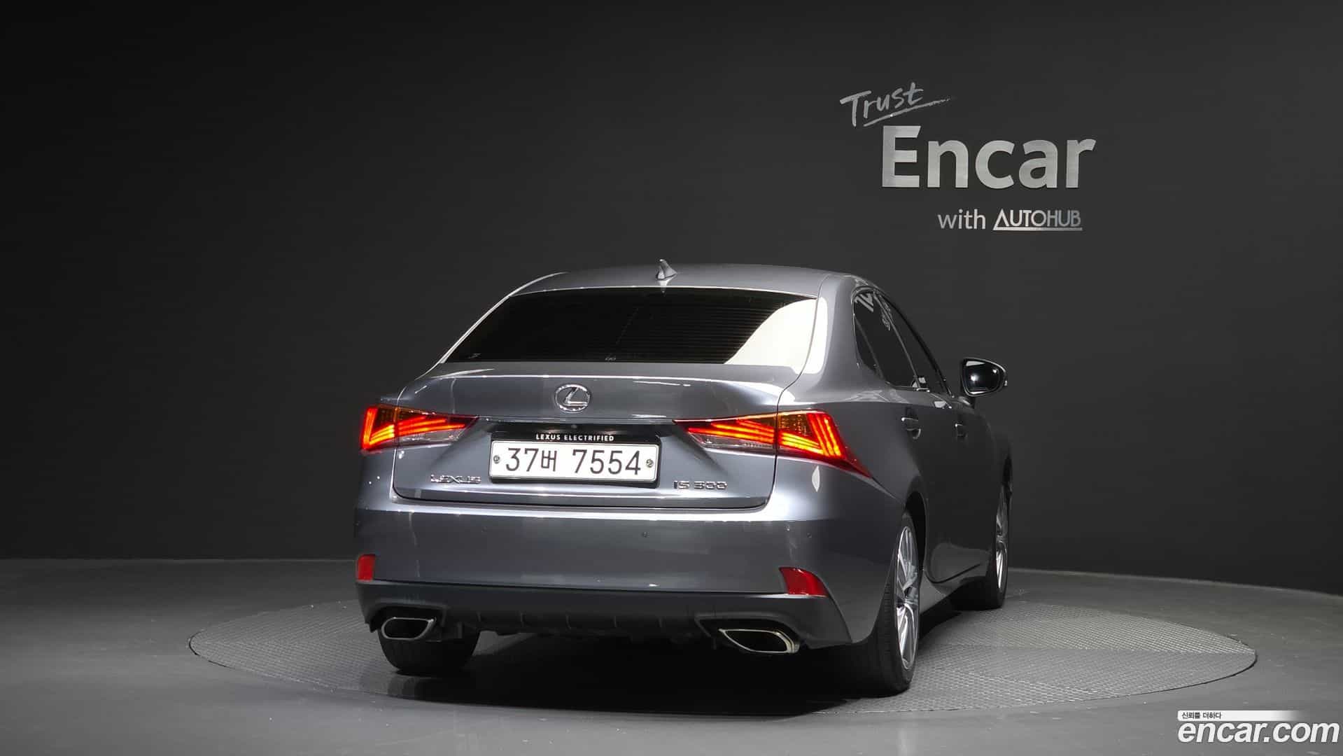IS Lexus 2019.2-OUTER-004