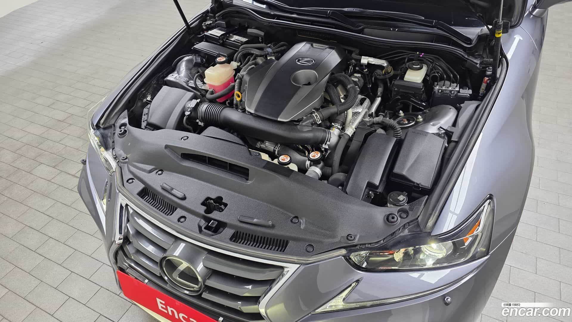IS Lexus 2019.2-OUTER-006