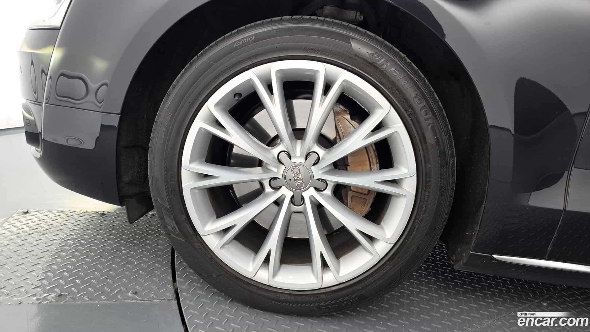 A8 Audi 2013.8-OUTER-005