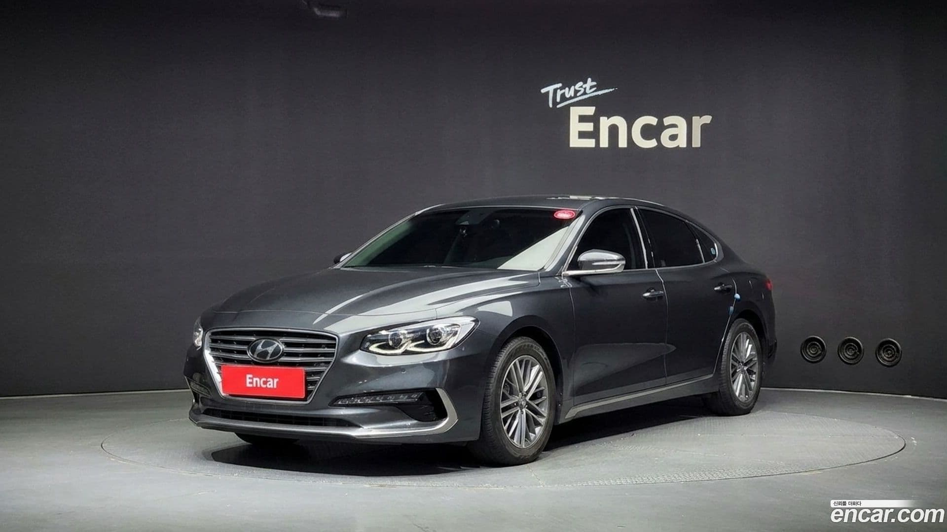 Main__Slider__Photo:Grandeur Hyundai 2019.8-0