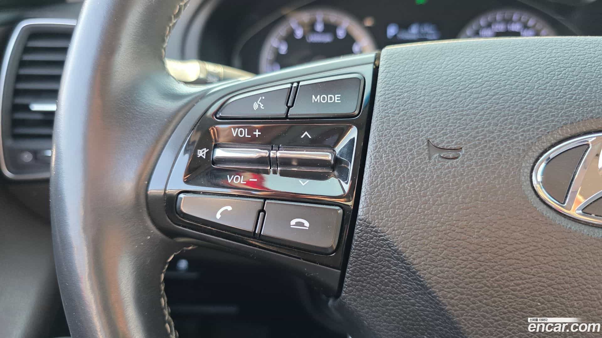 Grandeur Hyundai 2019.8-OPTION-017