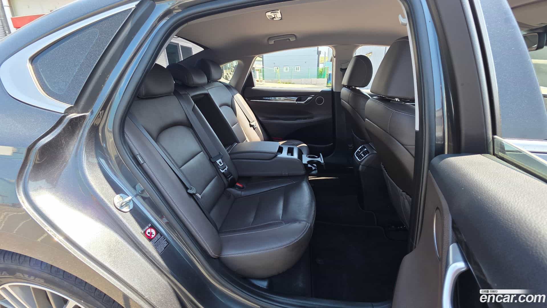 Grandeur Hyundai 2019.8-OPTION-023