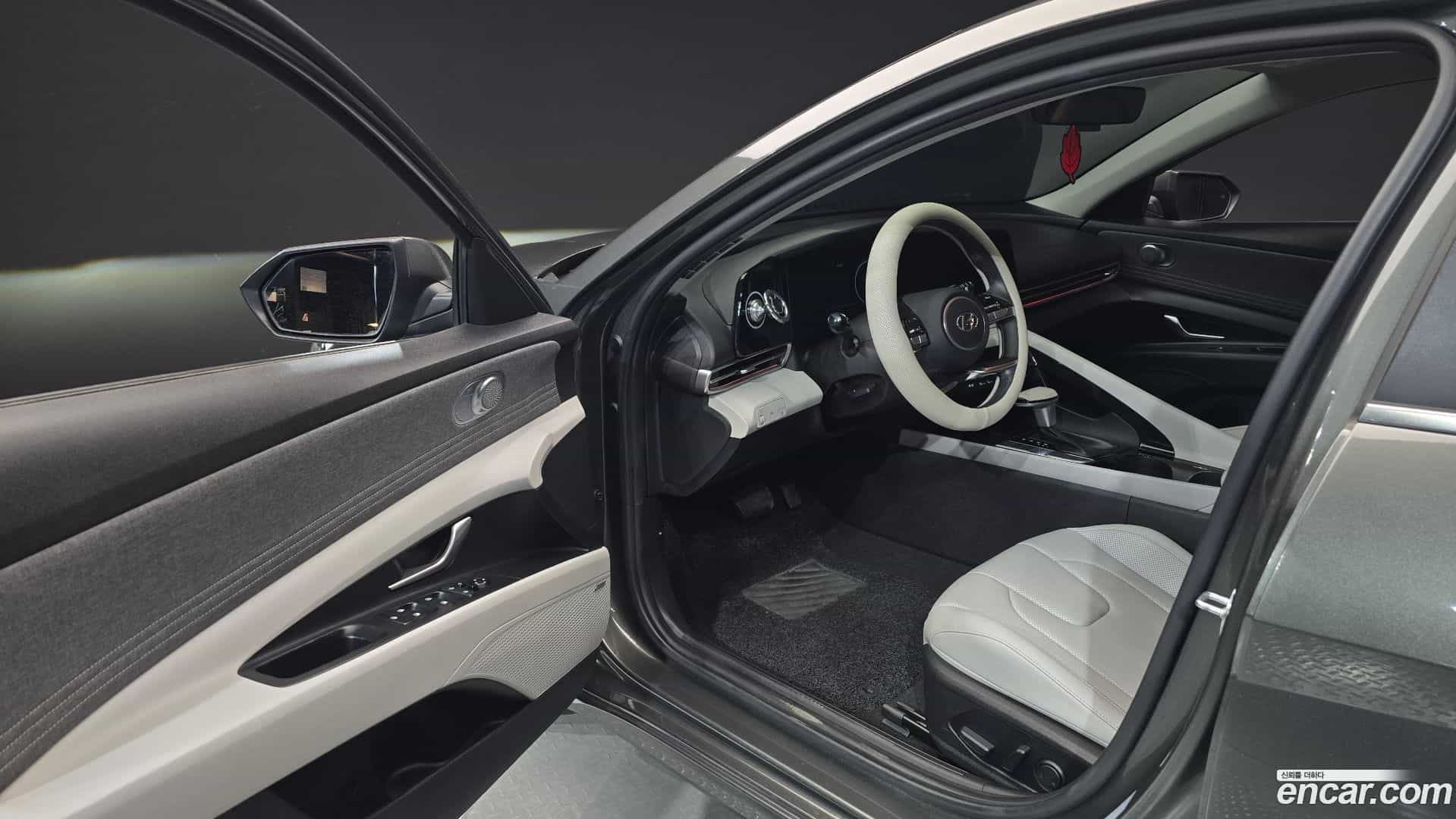 AVANTE Hyundai 2021.3-INNER-010