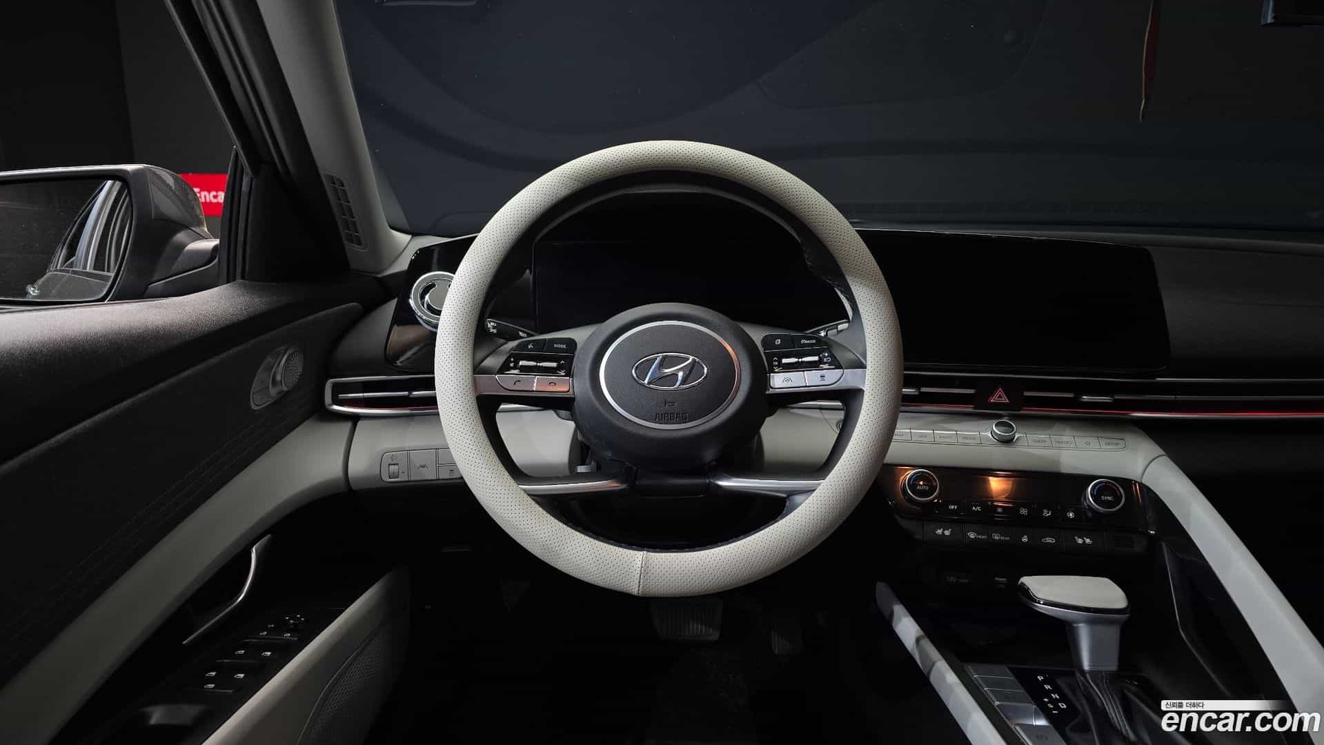 AVANTE Hyundai 2021.3-OPTION-017