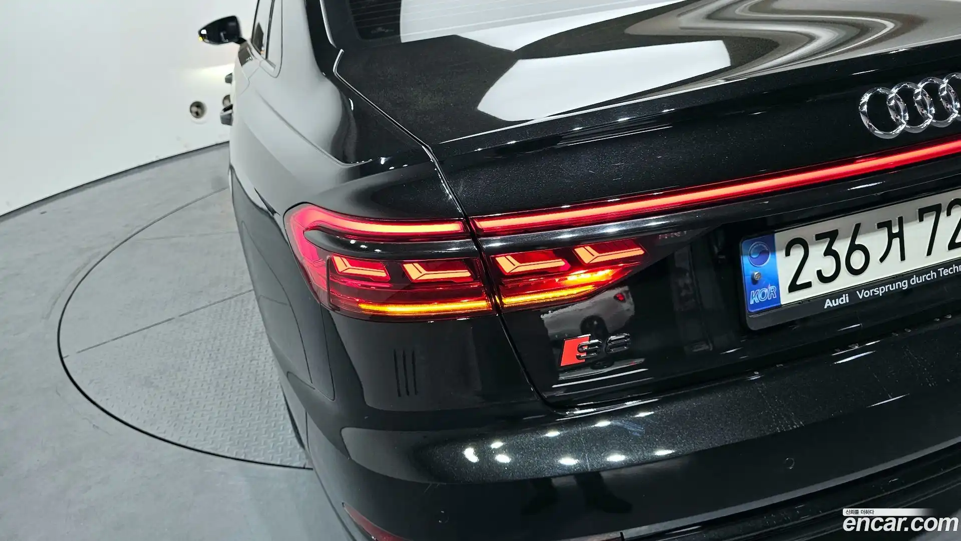 A8 Audi 2021.11-OUTER-033