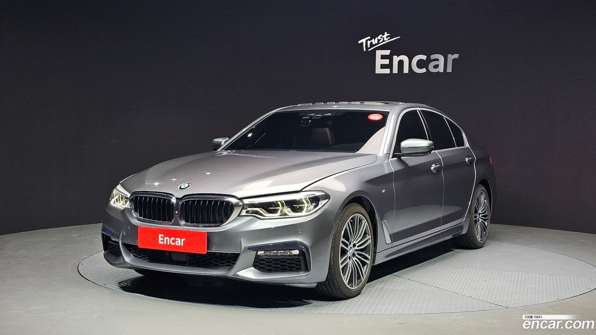 Main__Slider__Photo:5-Series BMW 2018.7-0