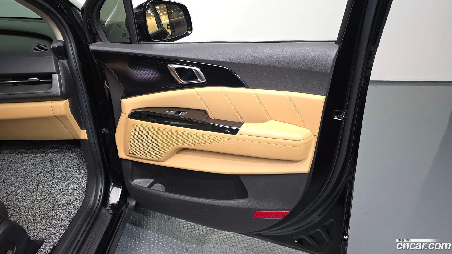 Main__Slider__Photo:Canival Kia 2022.3-24